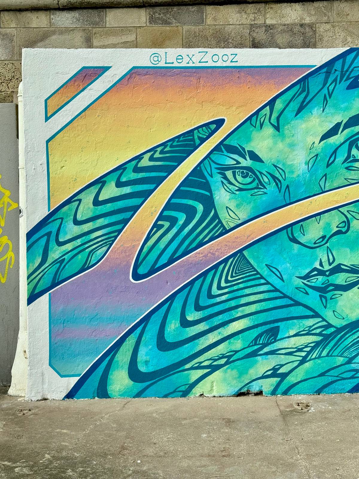 Lex-zooz&mdash;Mural “Into the flow”