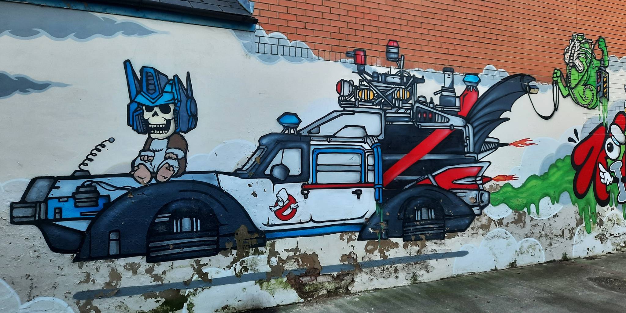Kid30&mdash;Ghostmobile