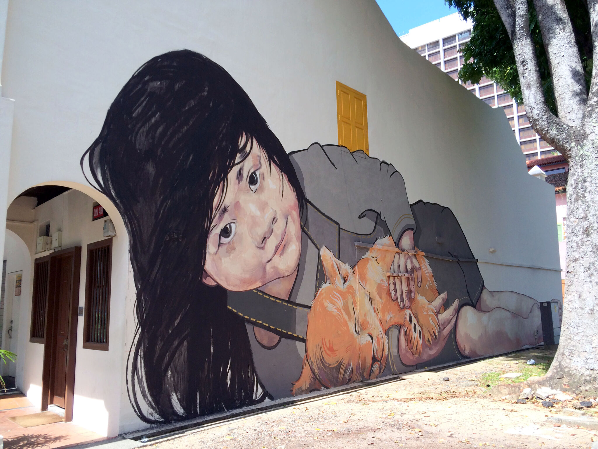Ernest Zacharevic&mdash;Girl with Lion Cub