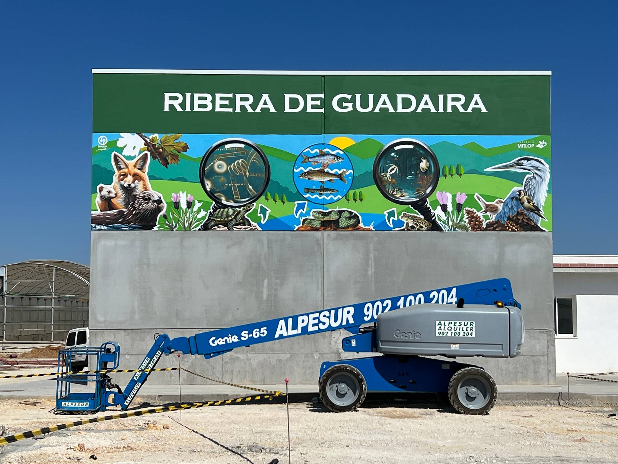 Kato&mdash;Mural Biodiversidad Rivera de Guadaira