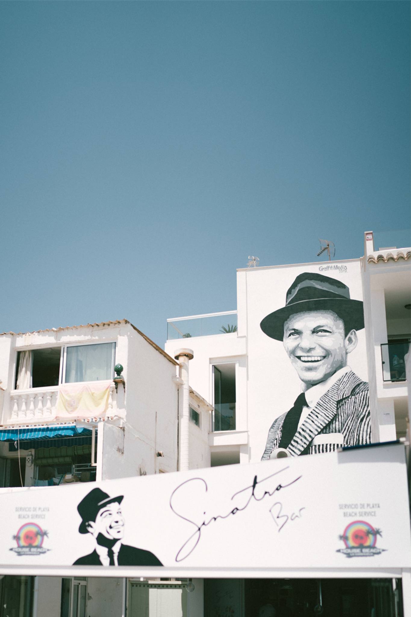 Graffiti Media&mdash;Frank Sinatra