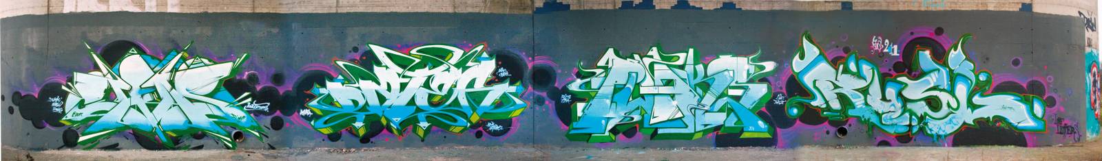 Rusl, Dater127, Puaks, Chas&mdash;Chas, Dater, Puaks & Rusl