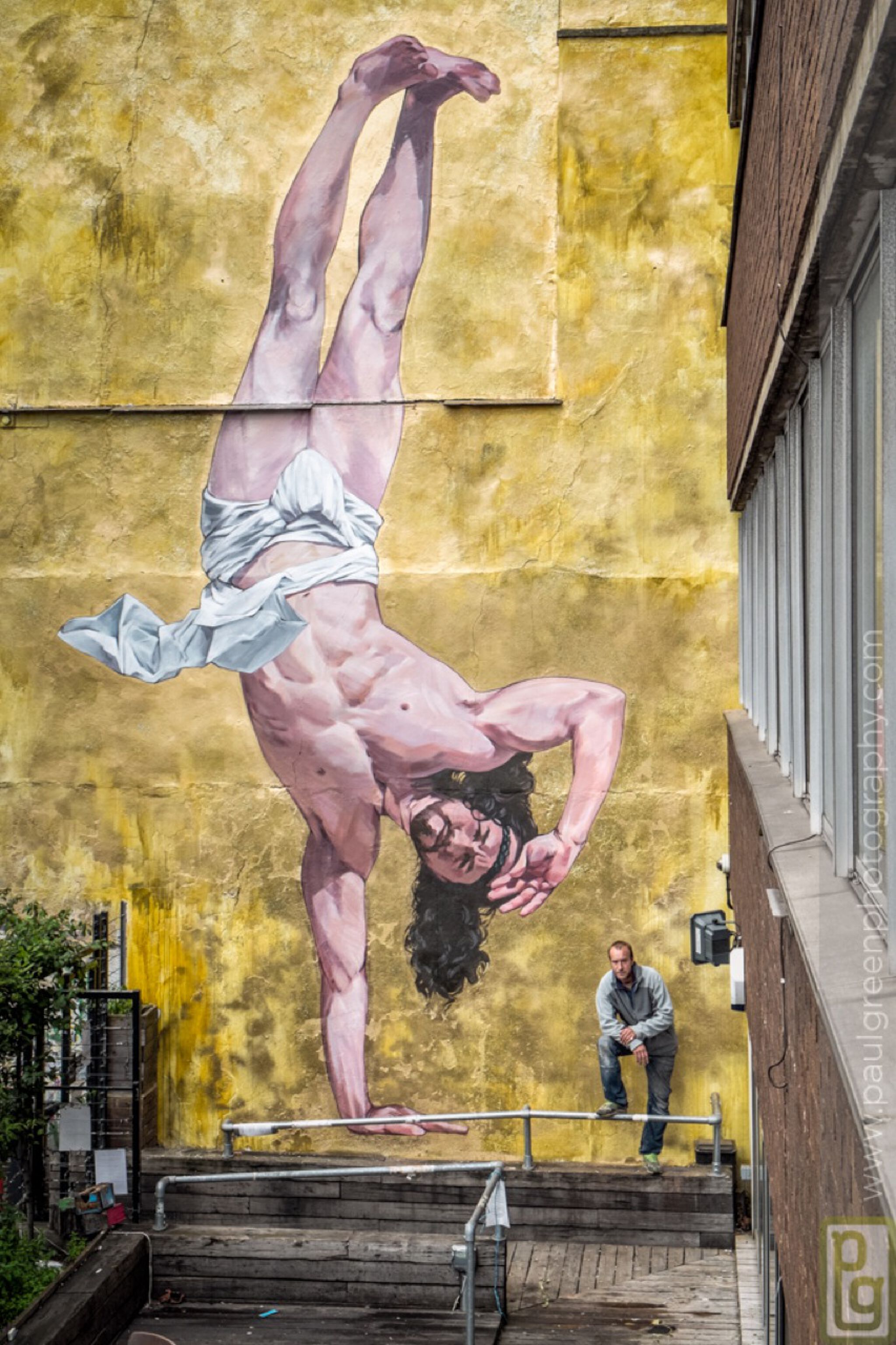 Cosmo Sarson&mdash;Breakdancing Jesus
