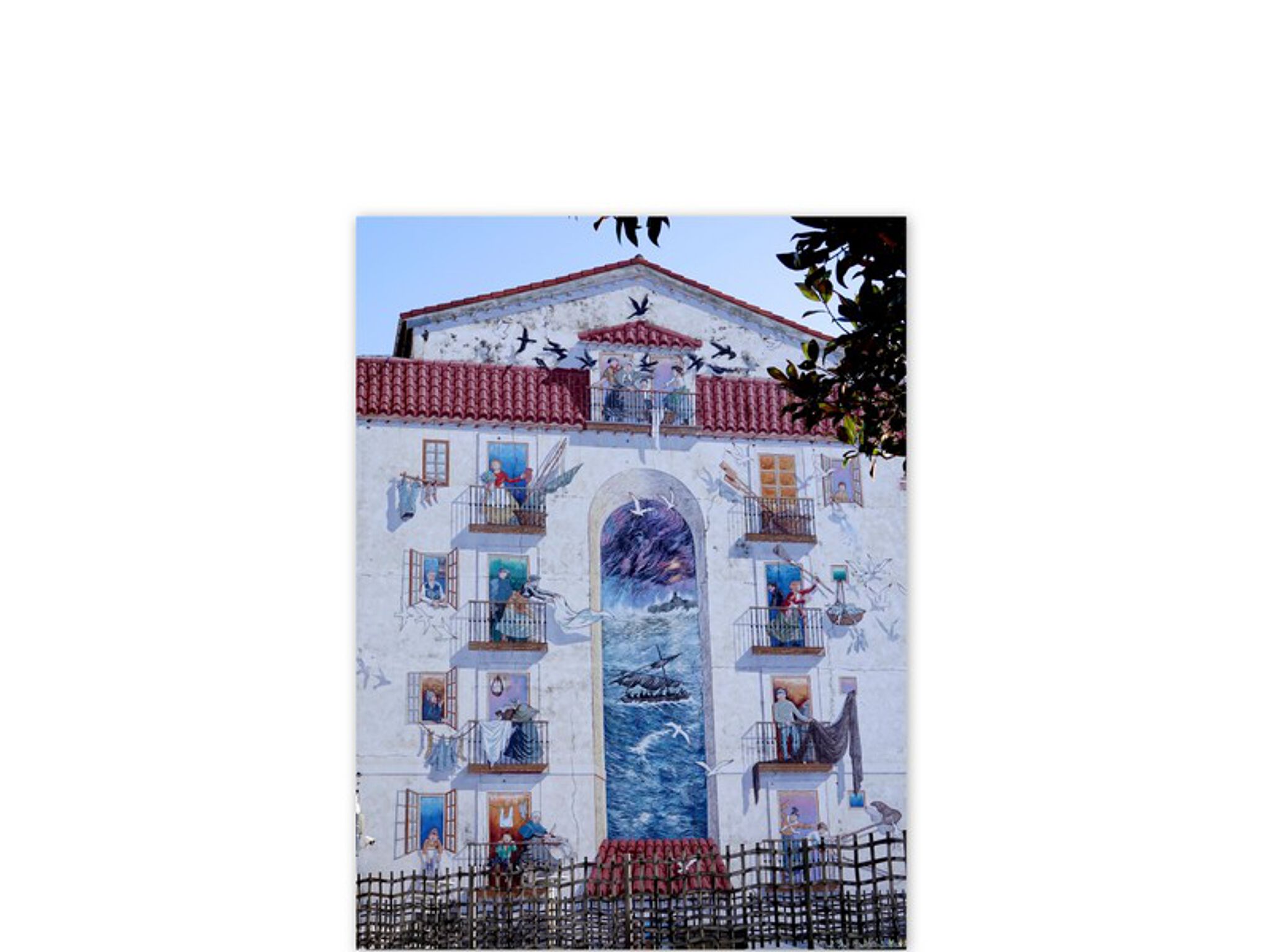 Chema Román, Manuel Fuentes, José Ramón Sánchez&mdash;Sotileza Building
