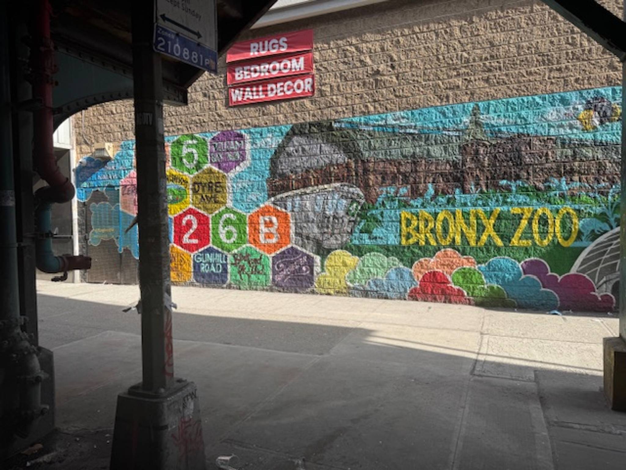 The Royal King Bee&mdash;Bronx Zoo