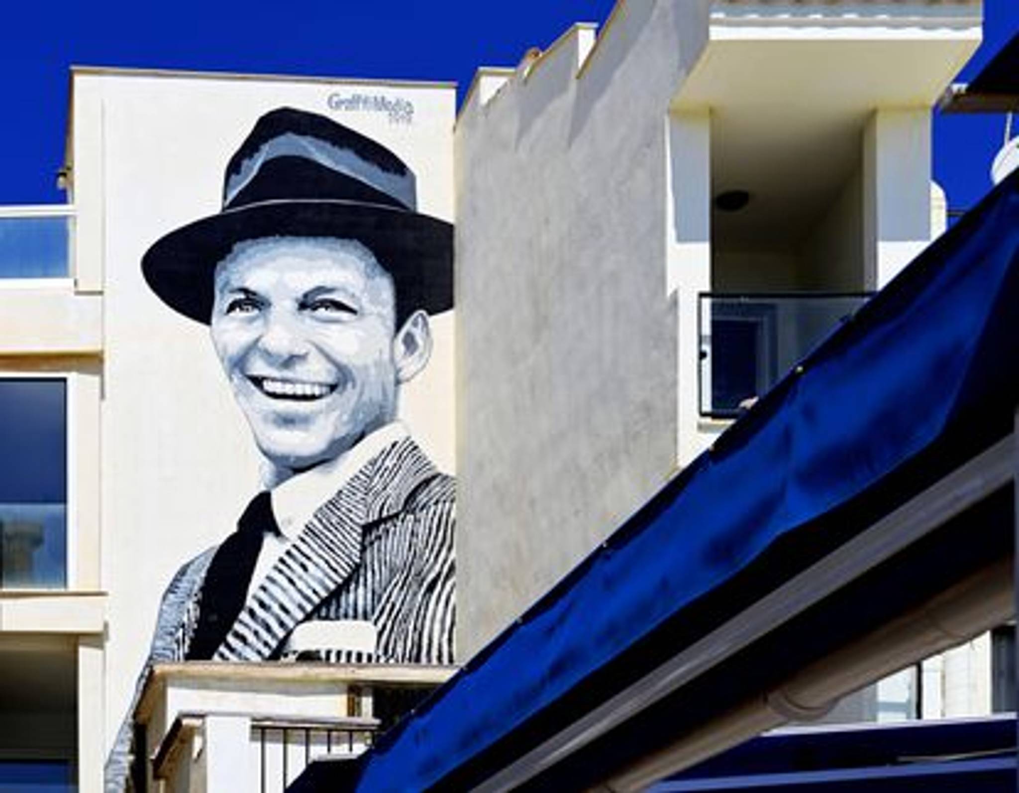 Graffiti Media&mdash;Frank Sinatra