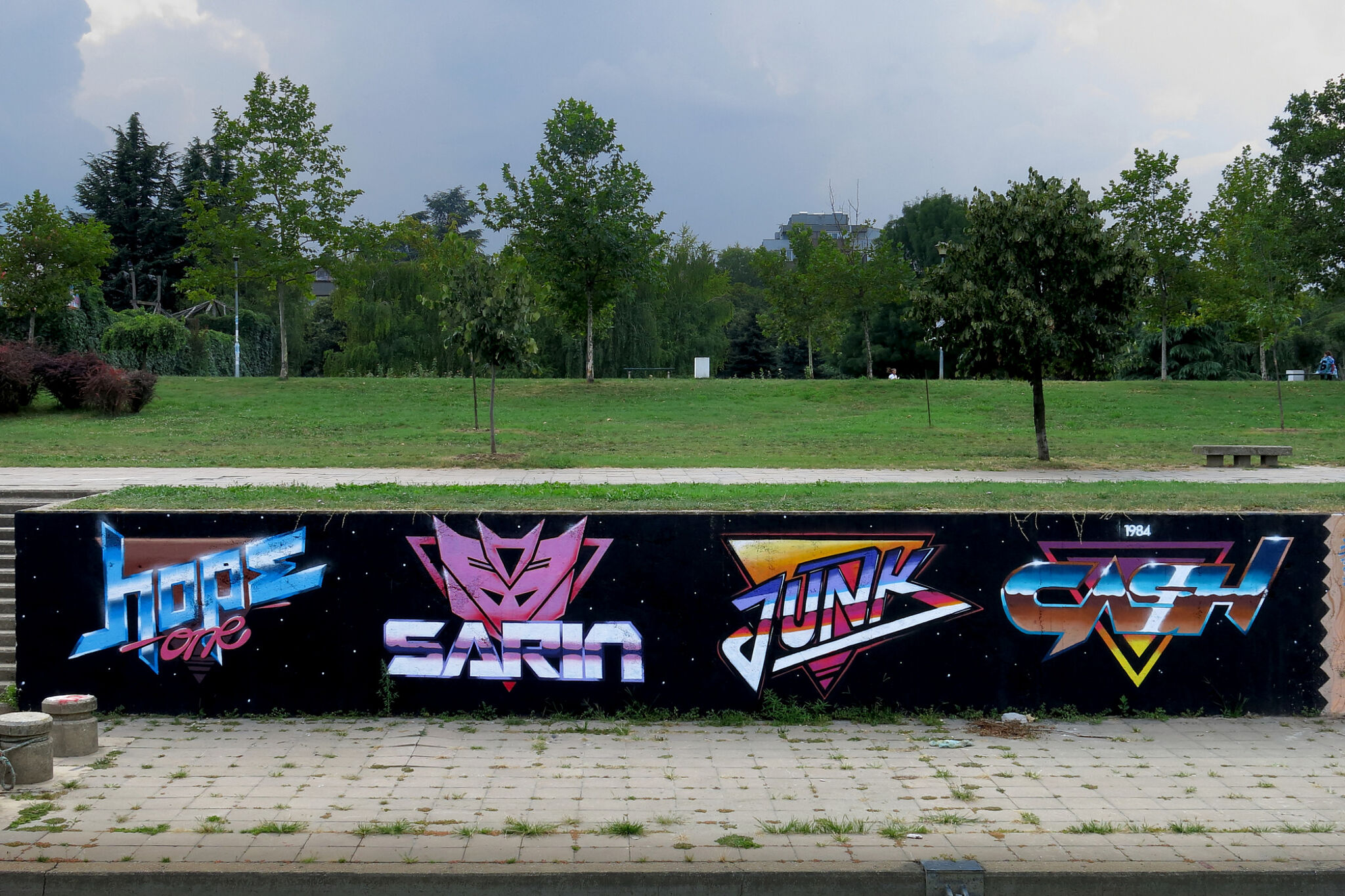 Hope [SRB], Sarin, Junk, Cash&mdash;Yugo 80s