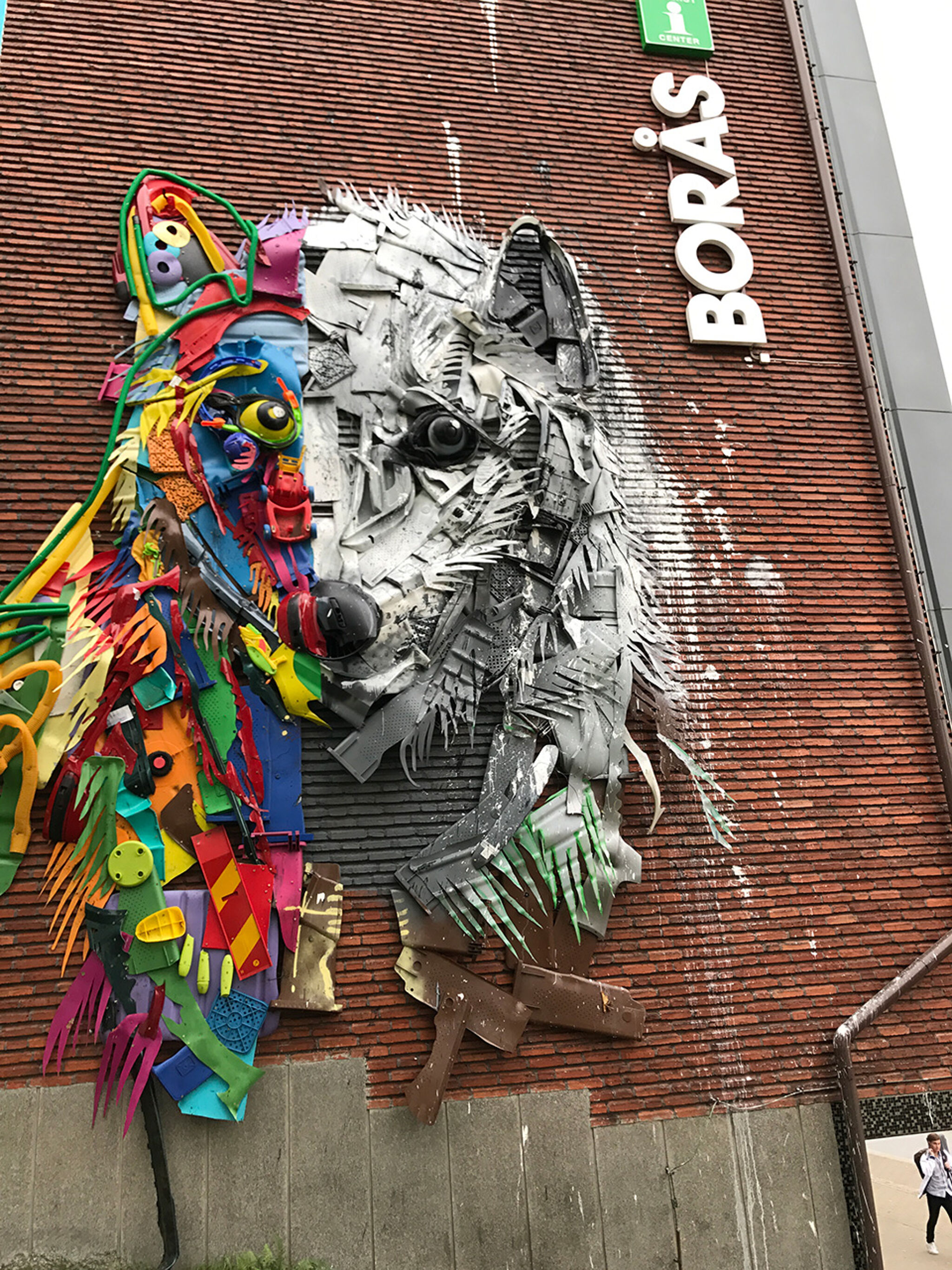 Bordalo ll&mdash;Half Snow Wolf