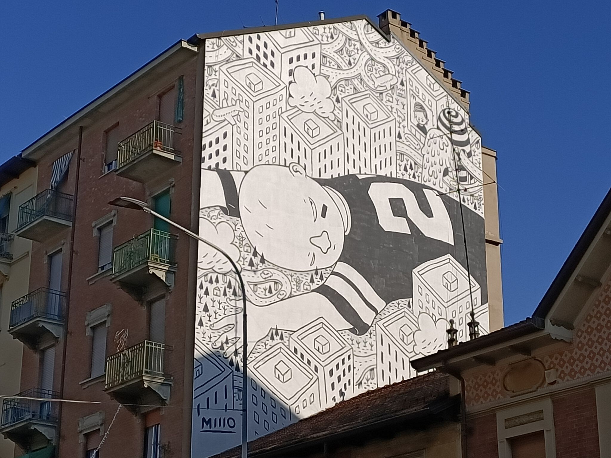 Millo&mdash;Touchdown