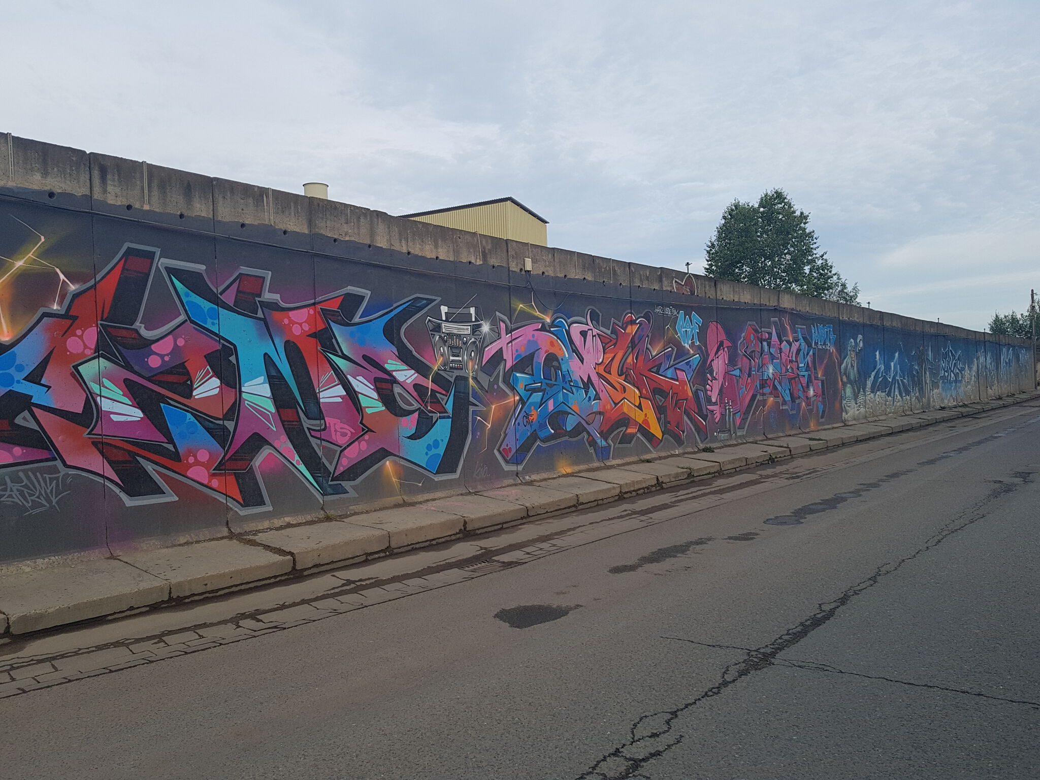 Azme, searok, picks906, kanone96, Omsk167, PosaOne, Rowdy&mdash;Baba Jaga Wall