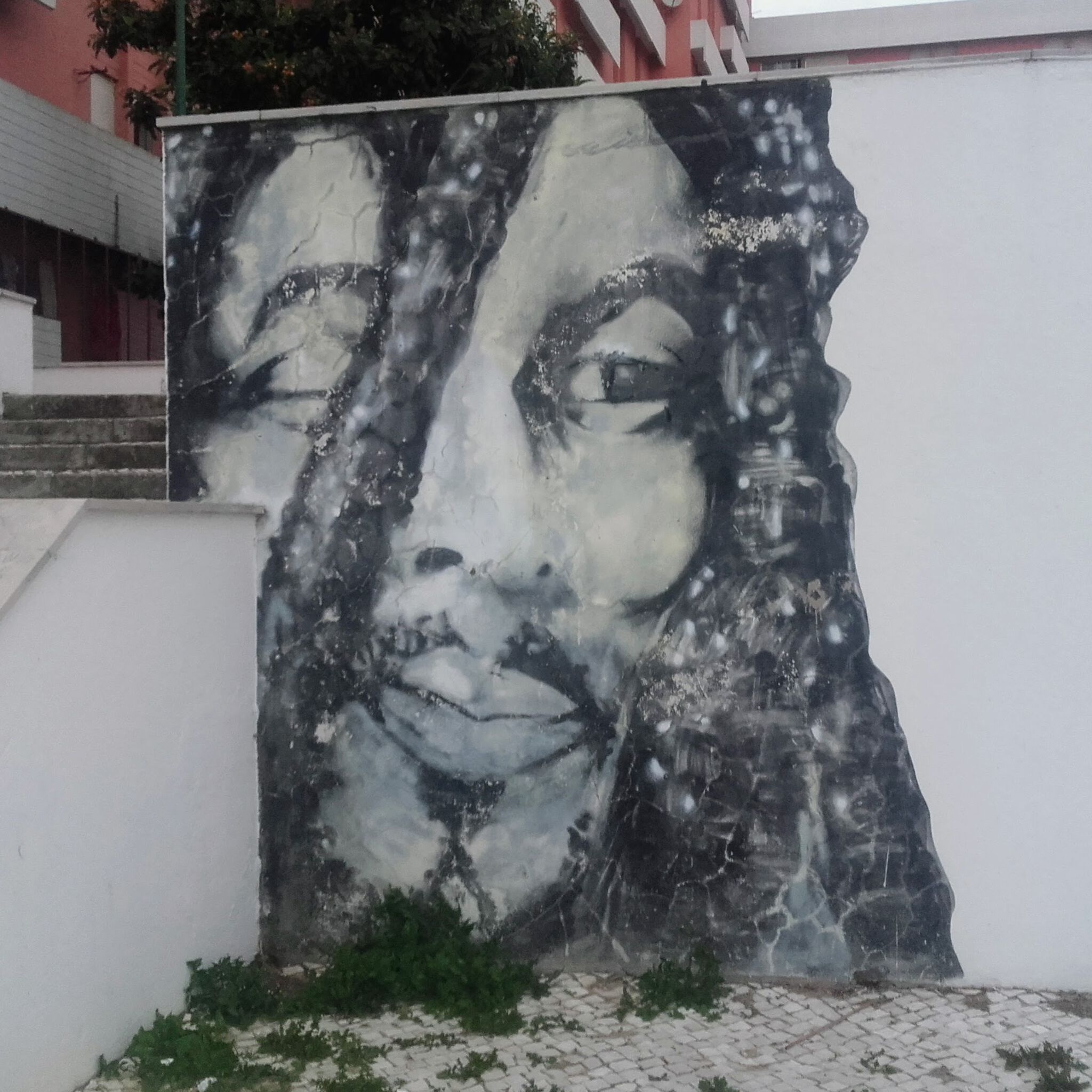 Unknown - Almada&mdash;neighbours