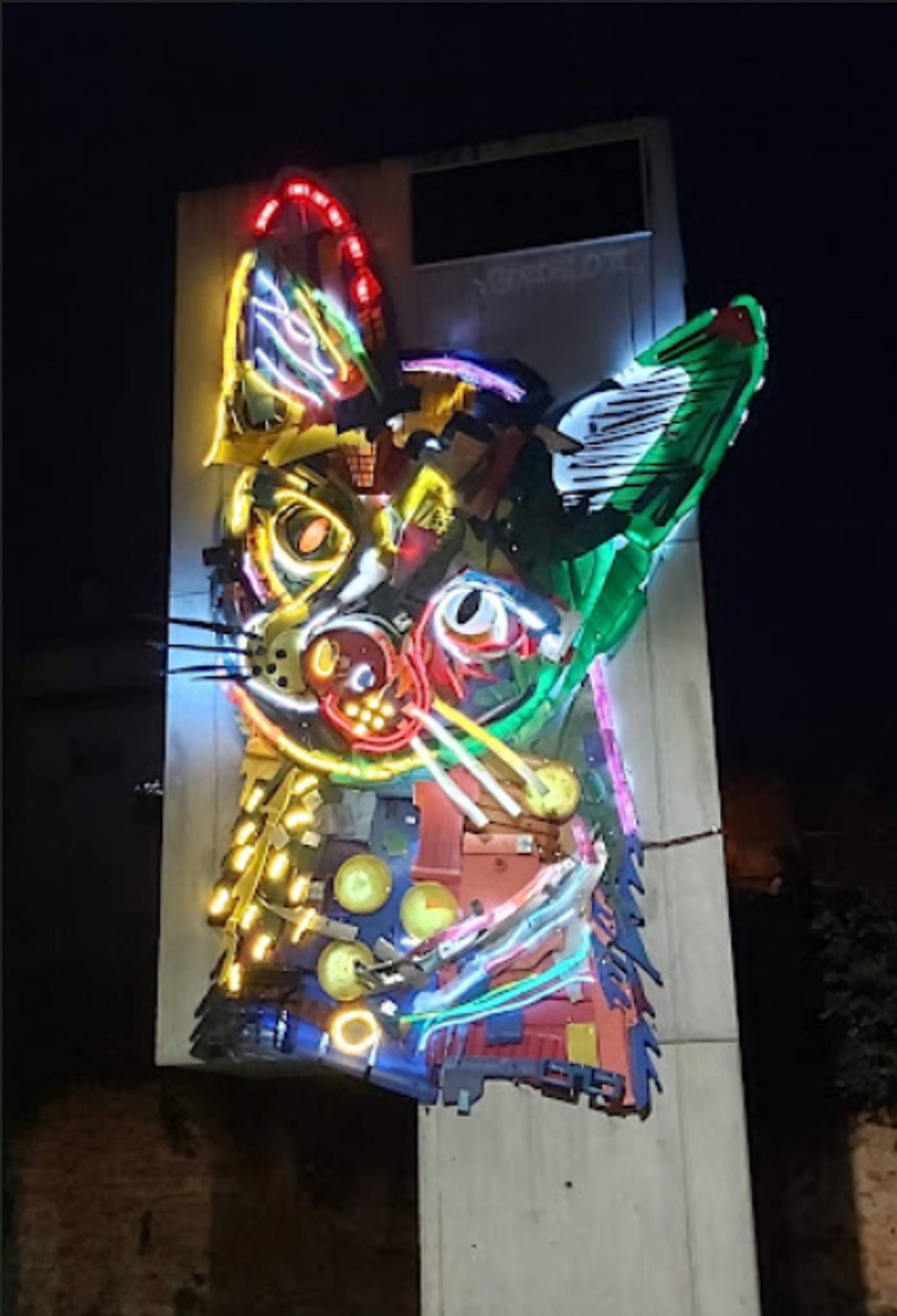 Bordalo ll&mdash;Lighted Wild Cat