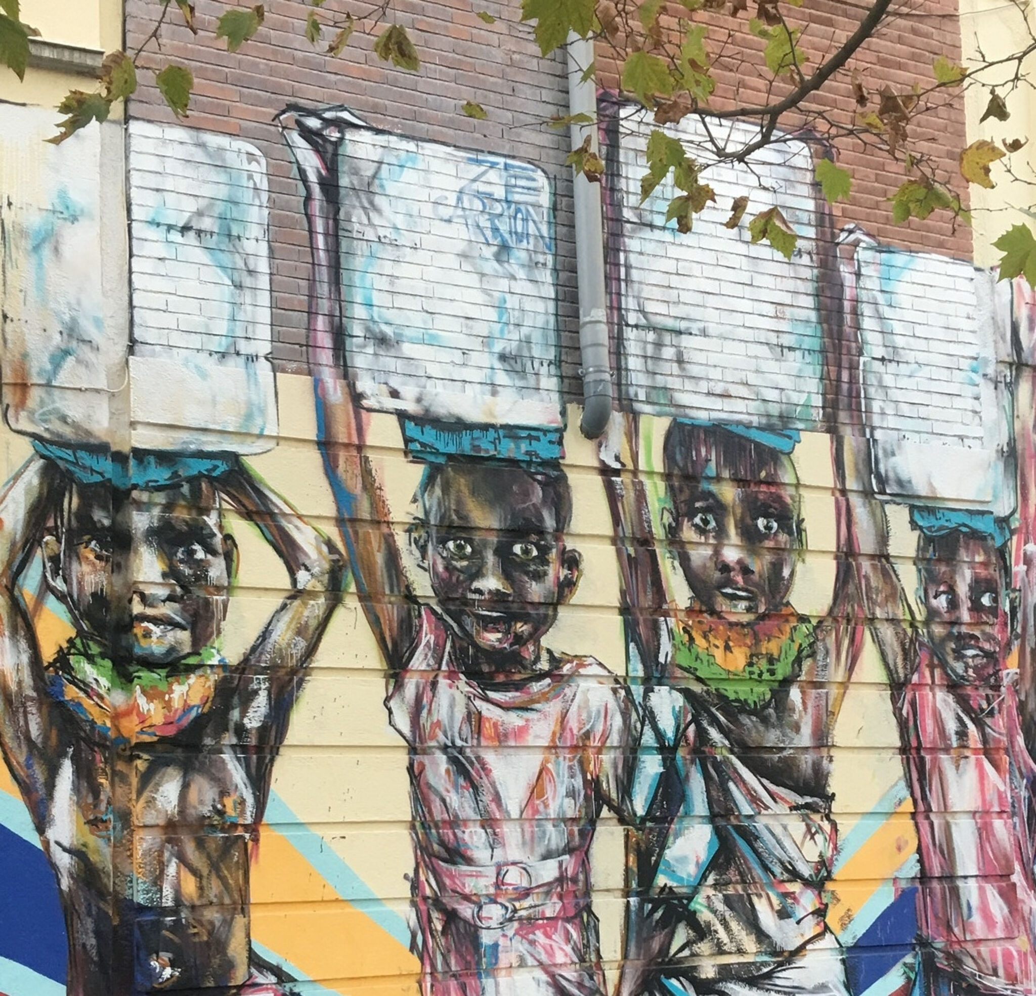 ZE Carrion&mdash;Mural for Mundo Cooperante