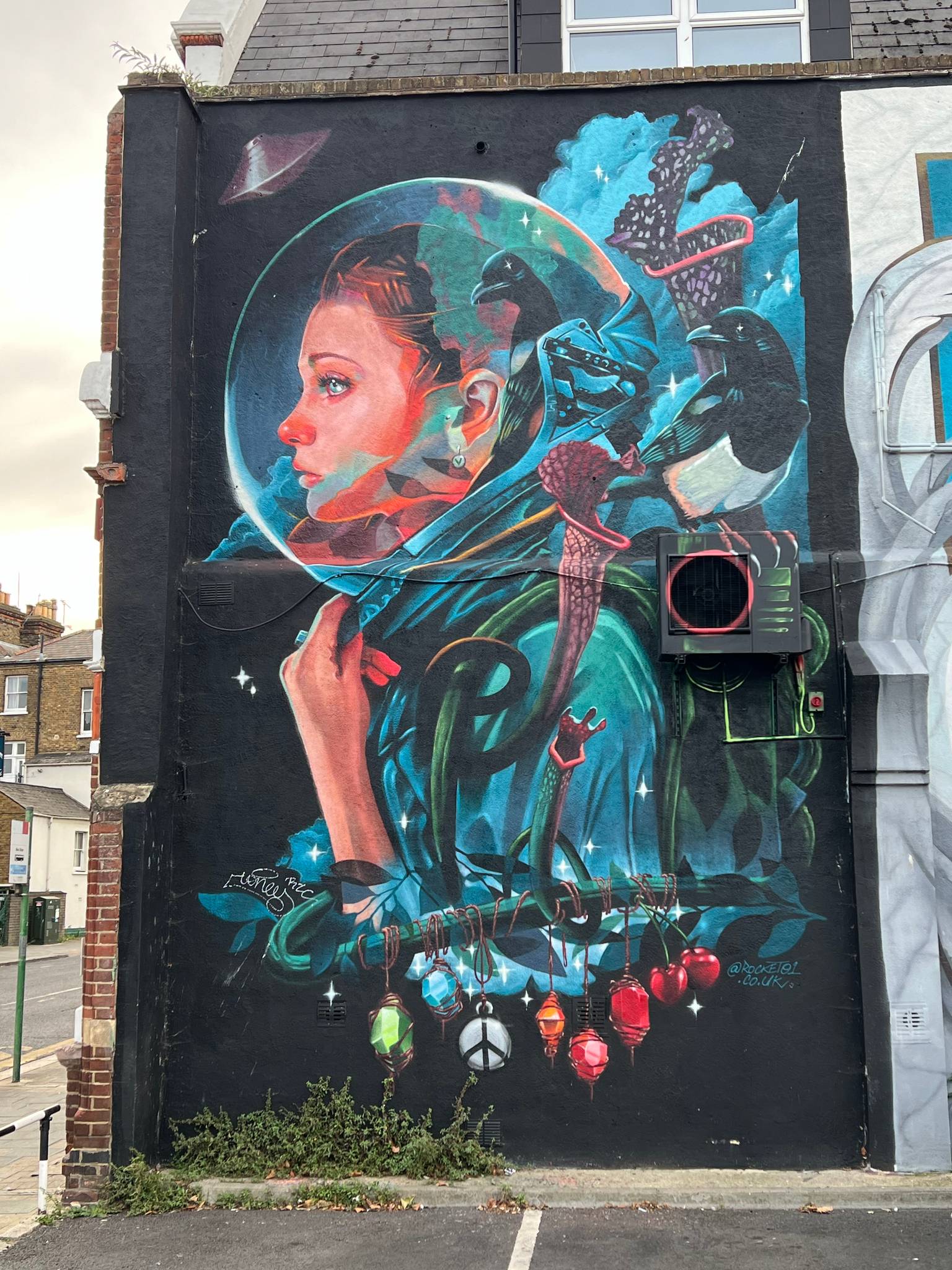 Rocket01&mdash;One for sorrow Two for joy