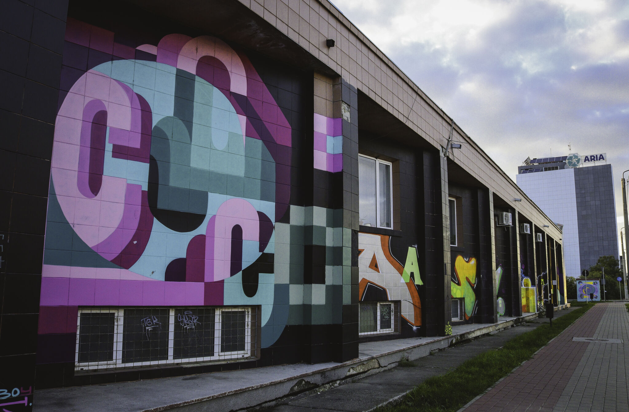 iZZY iZVNE, ILUC, KAPS Crew, Cristian Scutaru, Harcea Pacea, GRAFO, Violeta Dalas, Bea Hopes, Kore, Frag Menta, Sfer, Snek, Goes, Hour, Burok&mdash;Cantemir