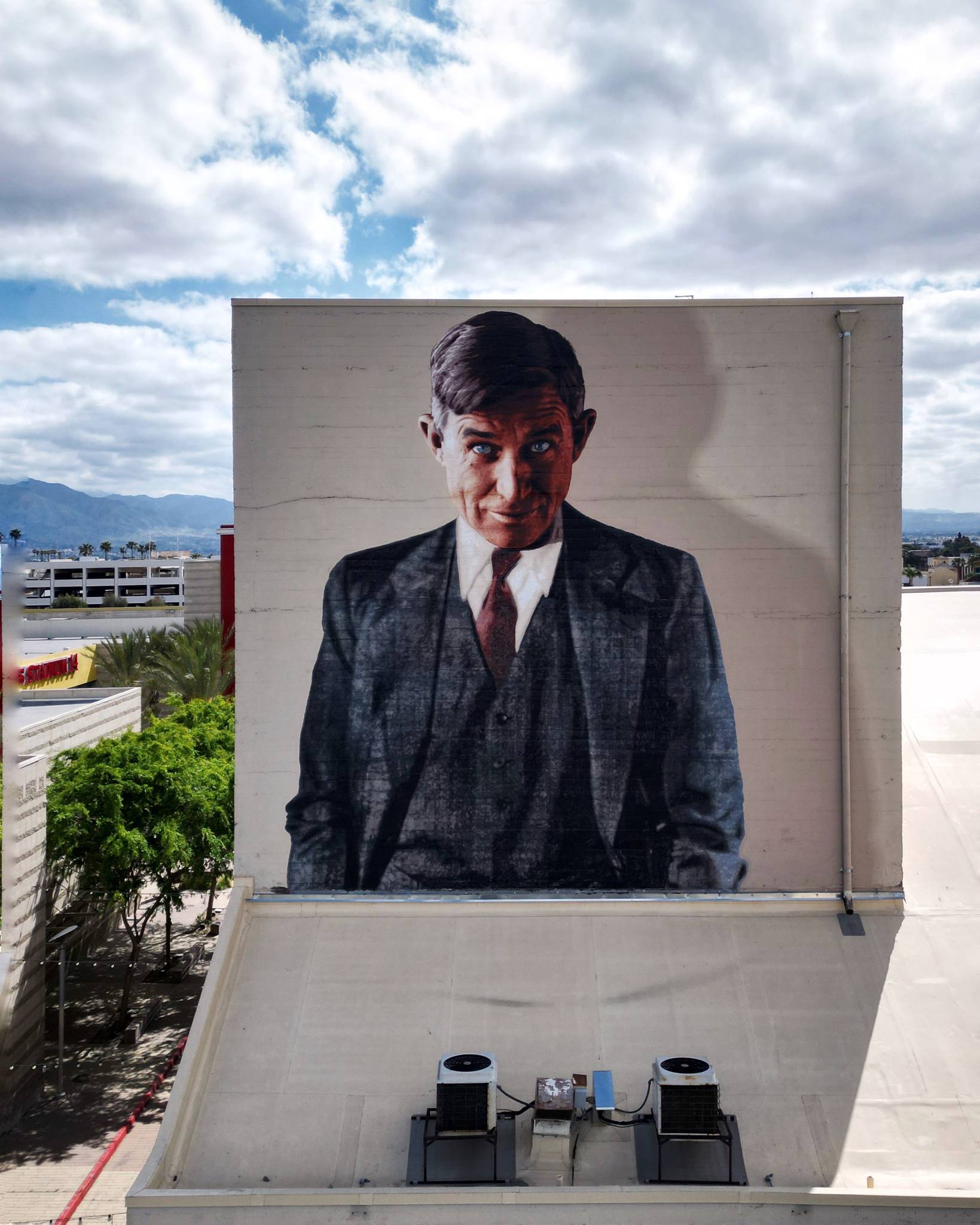 Kent Twitchell&mdash;Will Rogers Monument