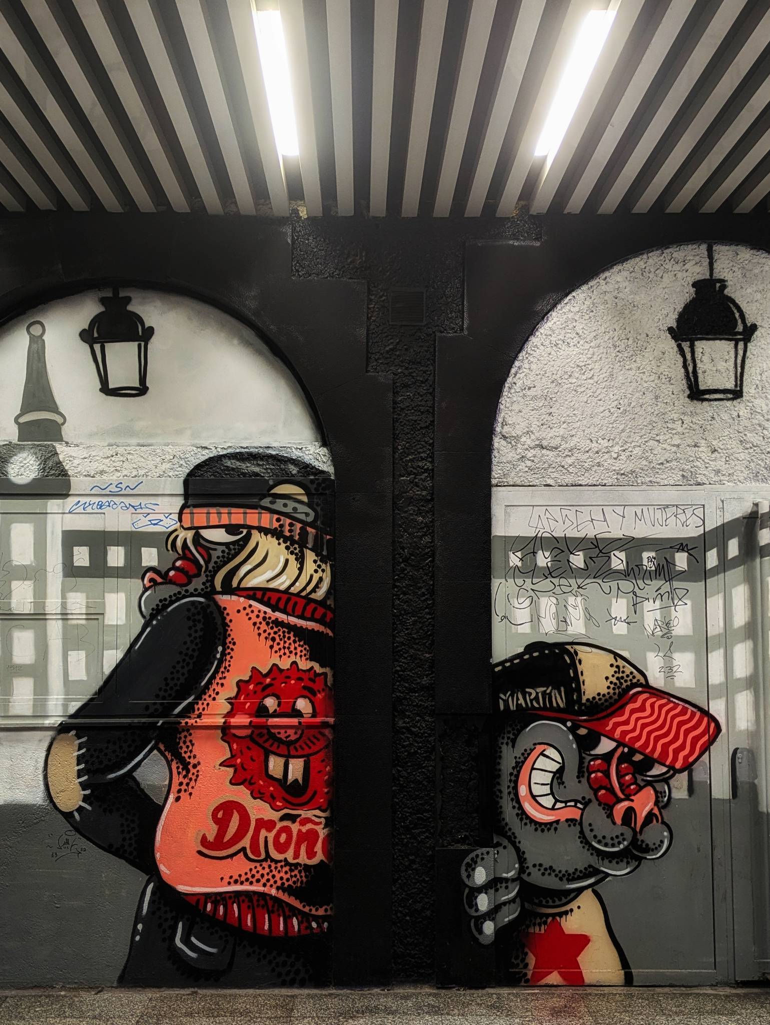 Ramon Amoros&mdash;Plaza Mandril.