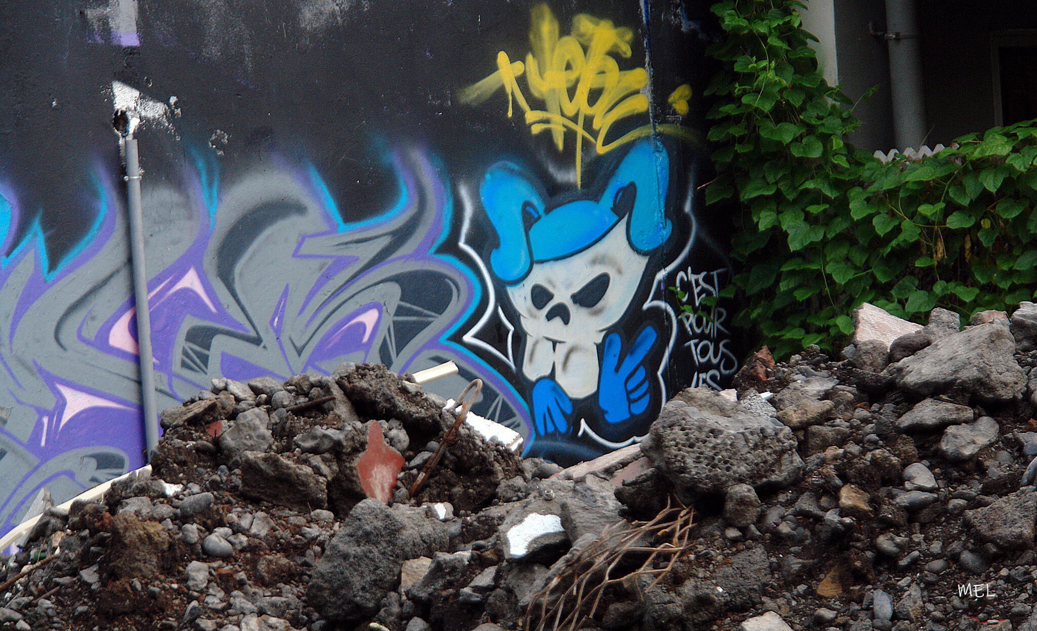 Sone, Cher1, Enos, Spid, Sajme, Nise, Clone, Casper, Neos, TMK&mdash;The Ma'ohi Kings in the in the narrow streets of Papeete