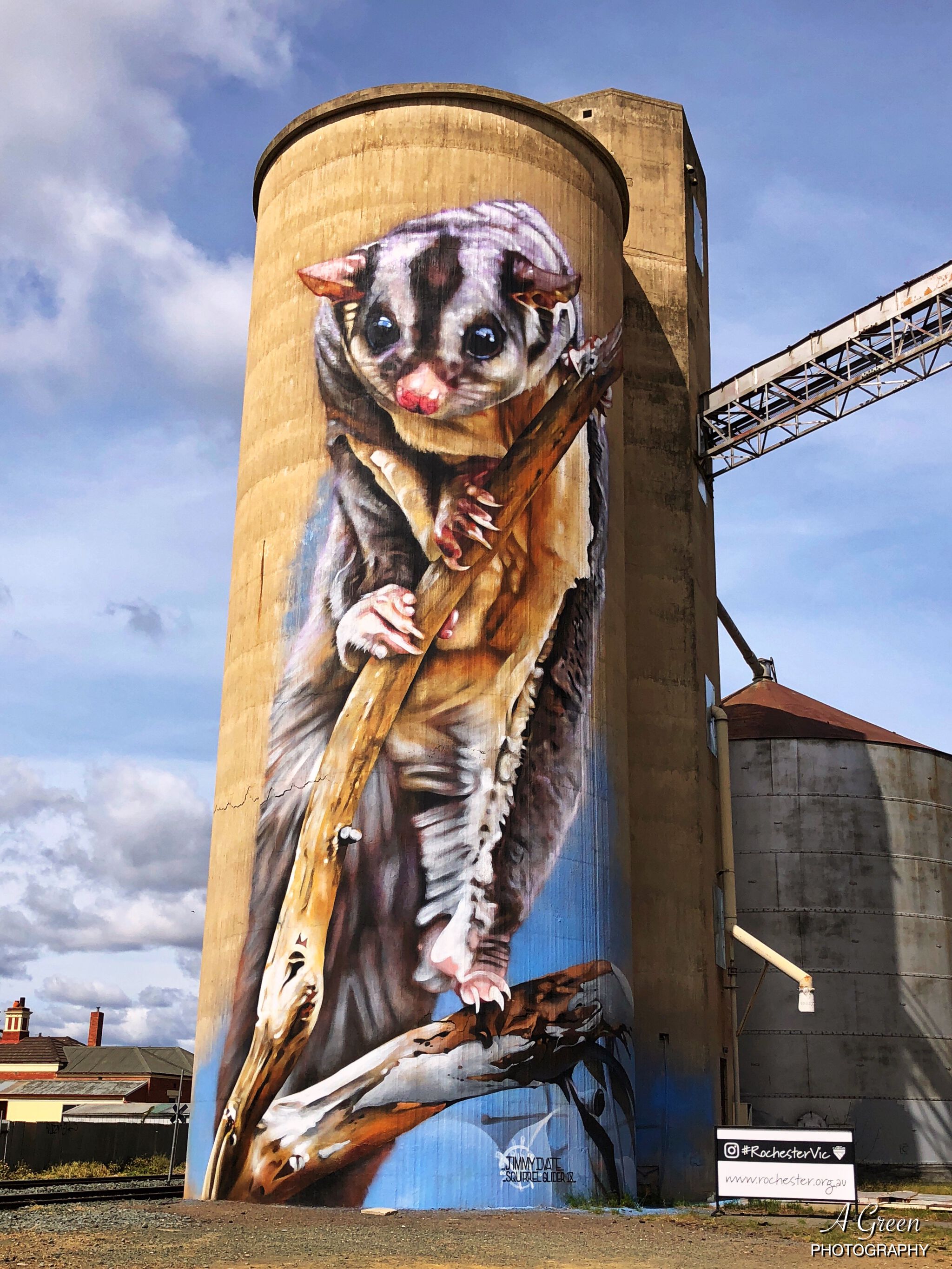 Dvate&mdash;Rochester Silo Art