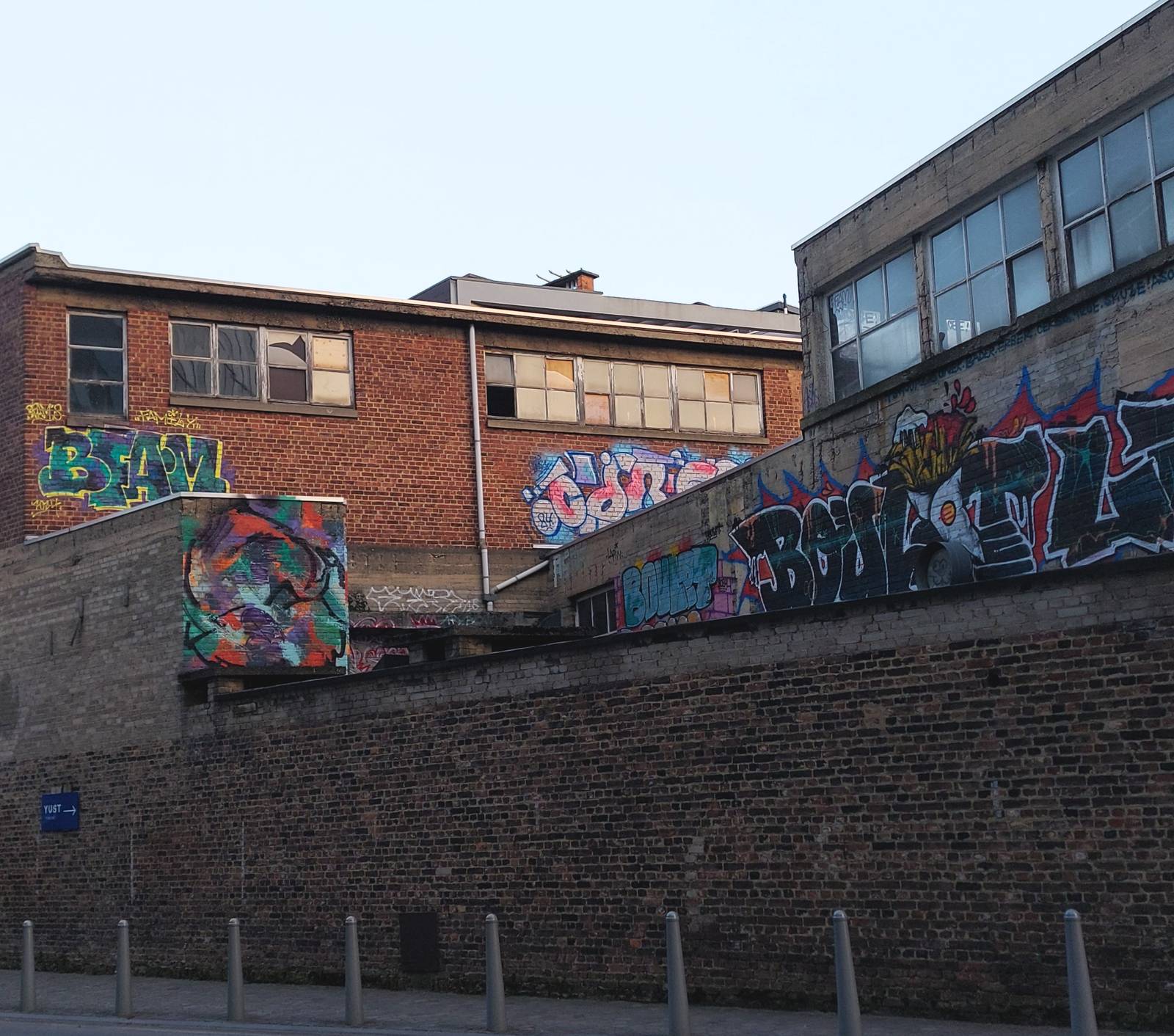 &mdash;Graffitispot Icadi