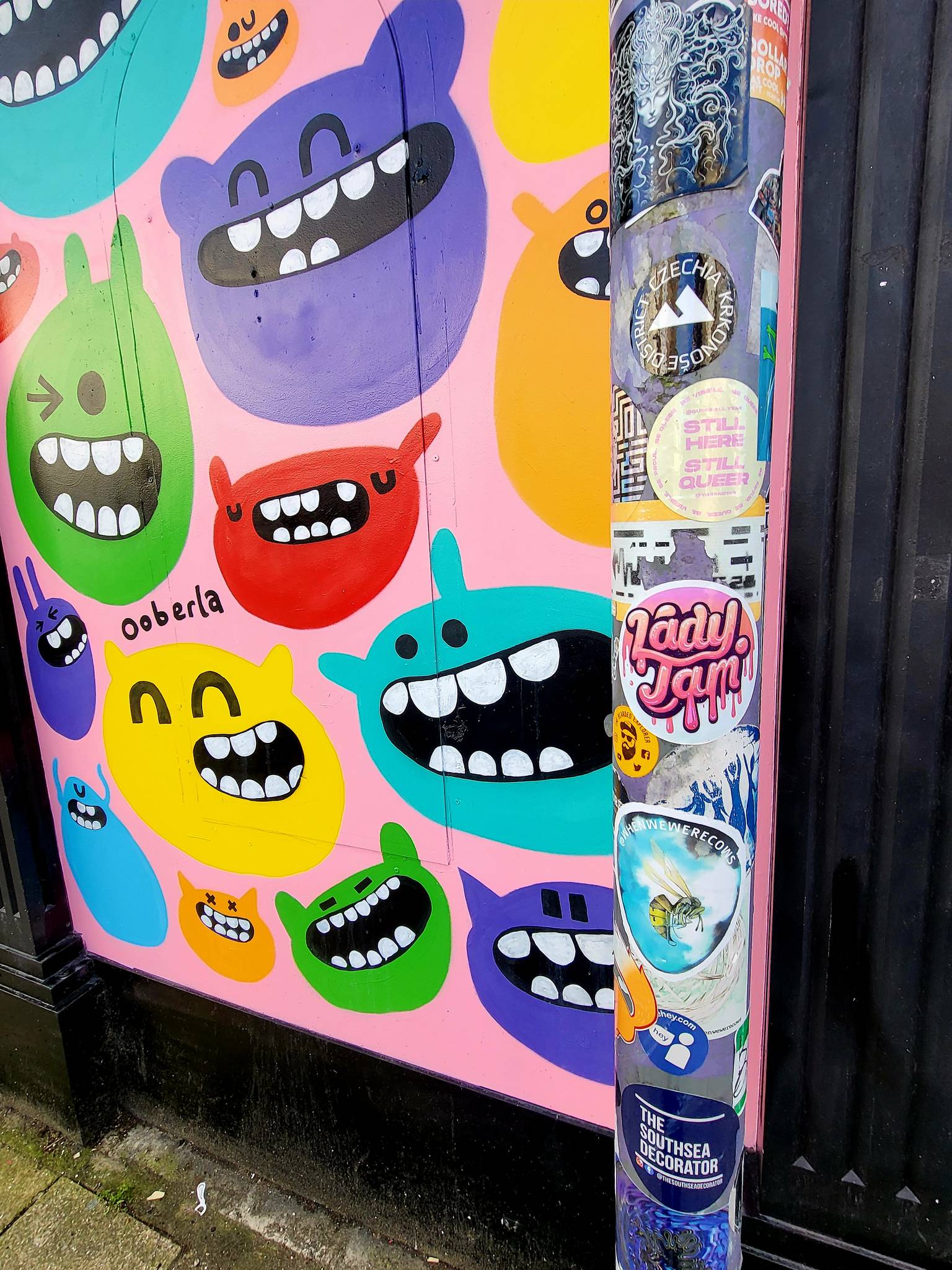 rooabrook, Koe1, Ketones6000, thisismidge, NZIE, Gary Stranger, pogo, RoosArt&mdash;Osborne Road Street Art Gallery
