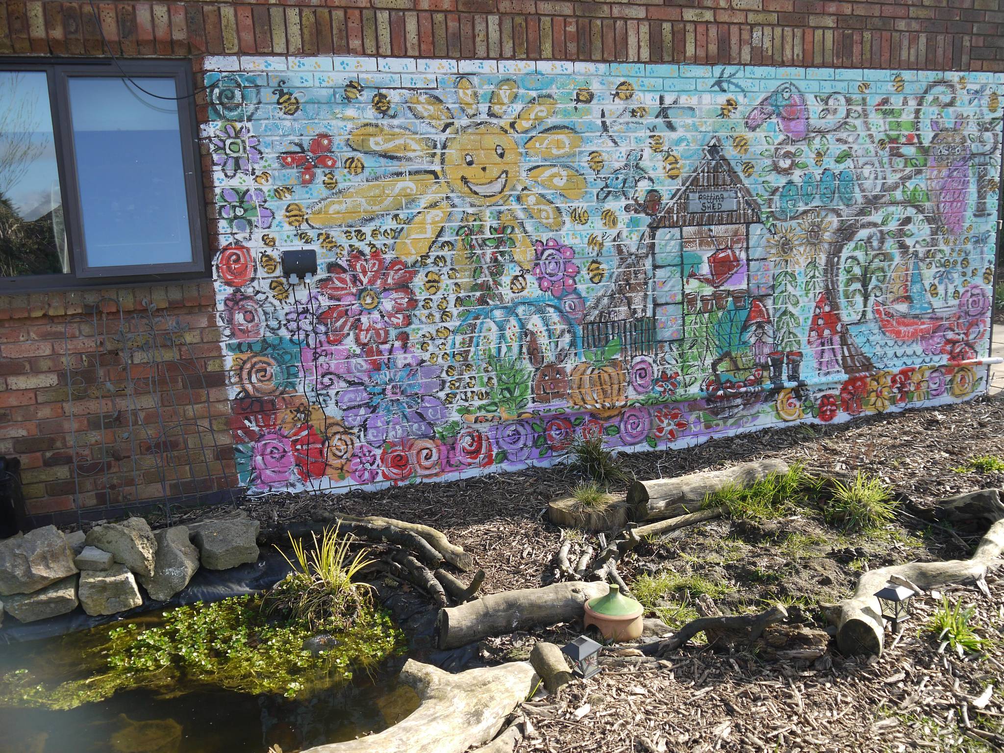 Sarah Palmer&mdash;The Garden Wall