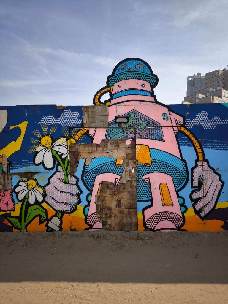 Beach Mega Wall by Ringo, Studio Zepa, SOGOshow - Street Art