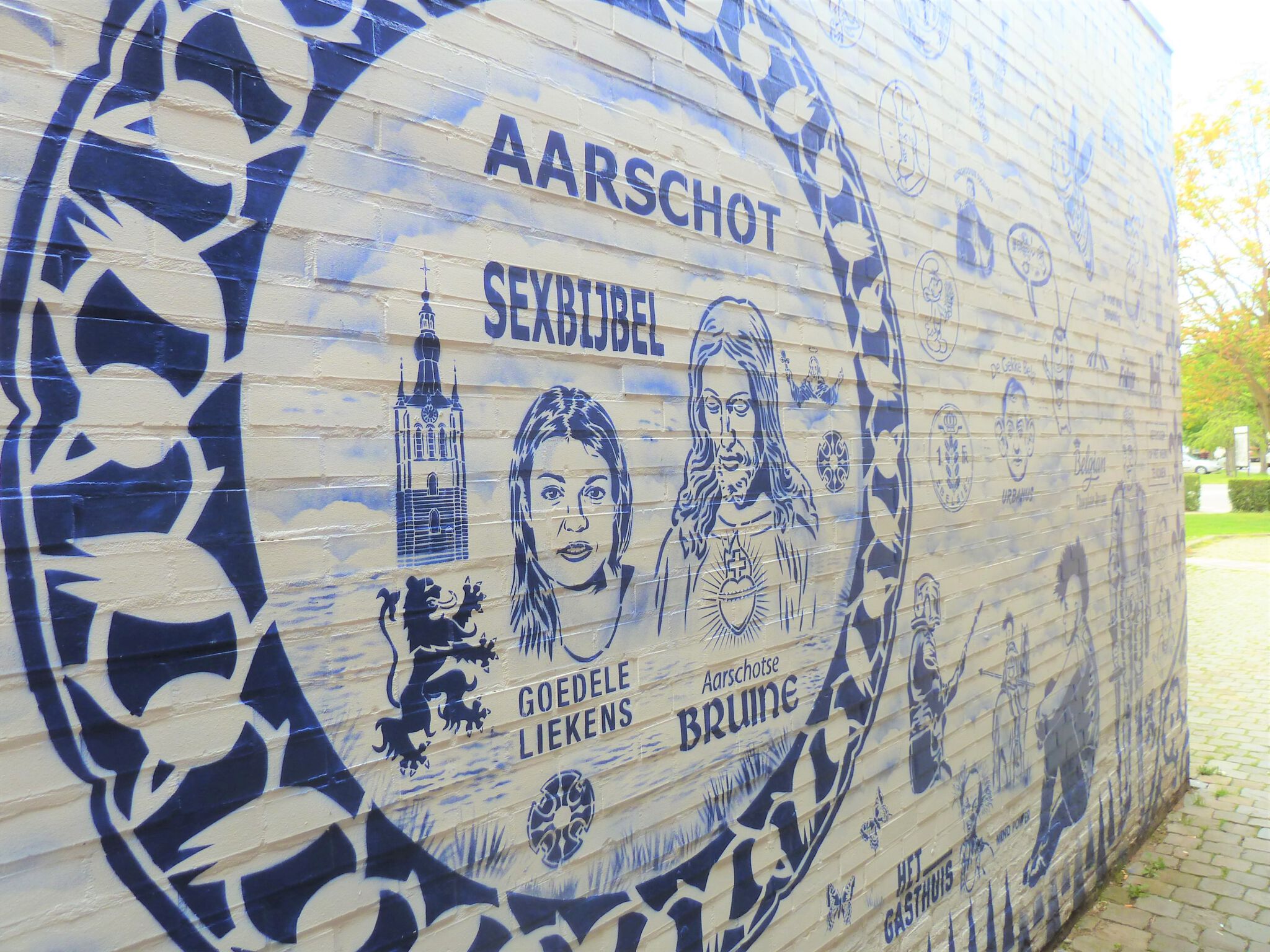 Hugo Kaagman&mdash;Belgium in Delft blue