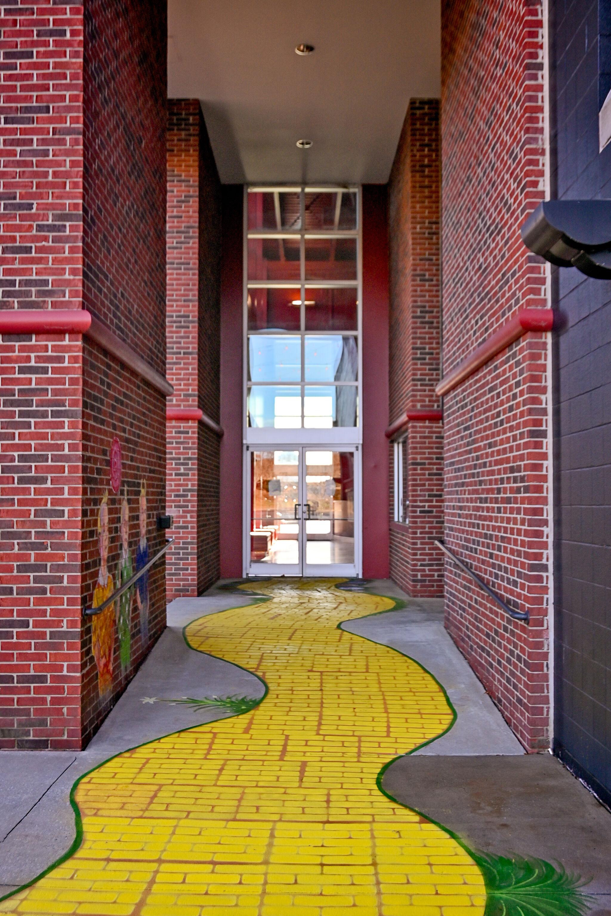 artistraman&mdash;The Yellow Brick Road