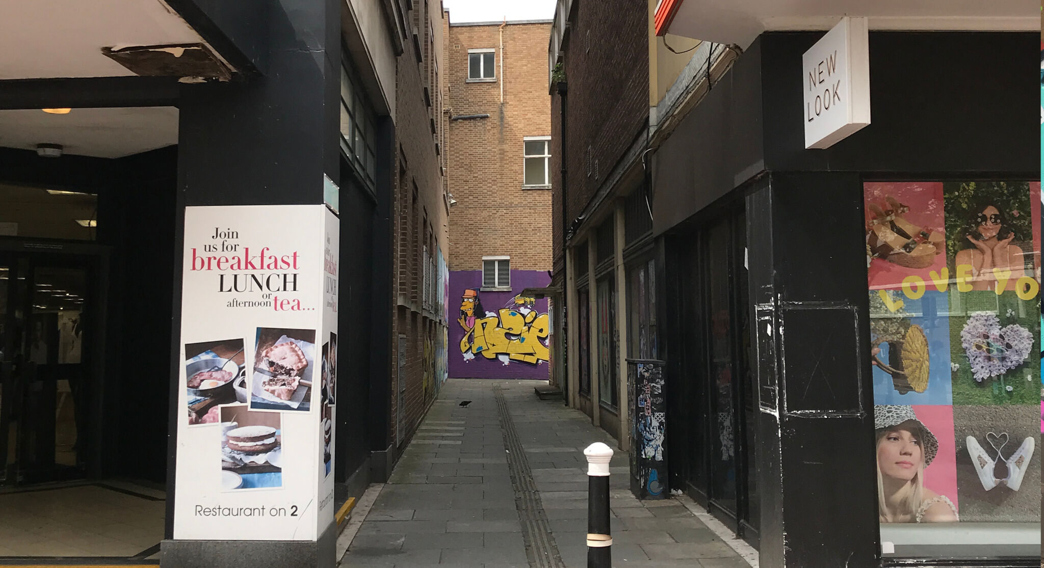 Fark, Roo Abrook, Kloth, NZIE, Sarnie, Nova, South Soak, Berk MLC, Pogo, Mistersamo, RoosArt&mdash;Southsea Ghetto (various artists)
