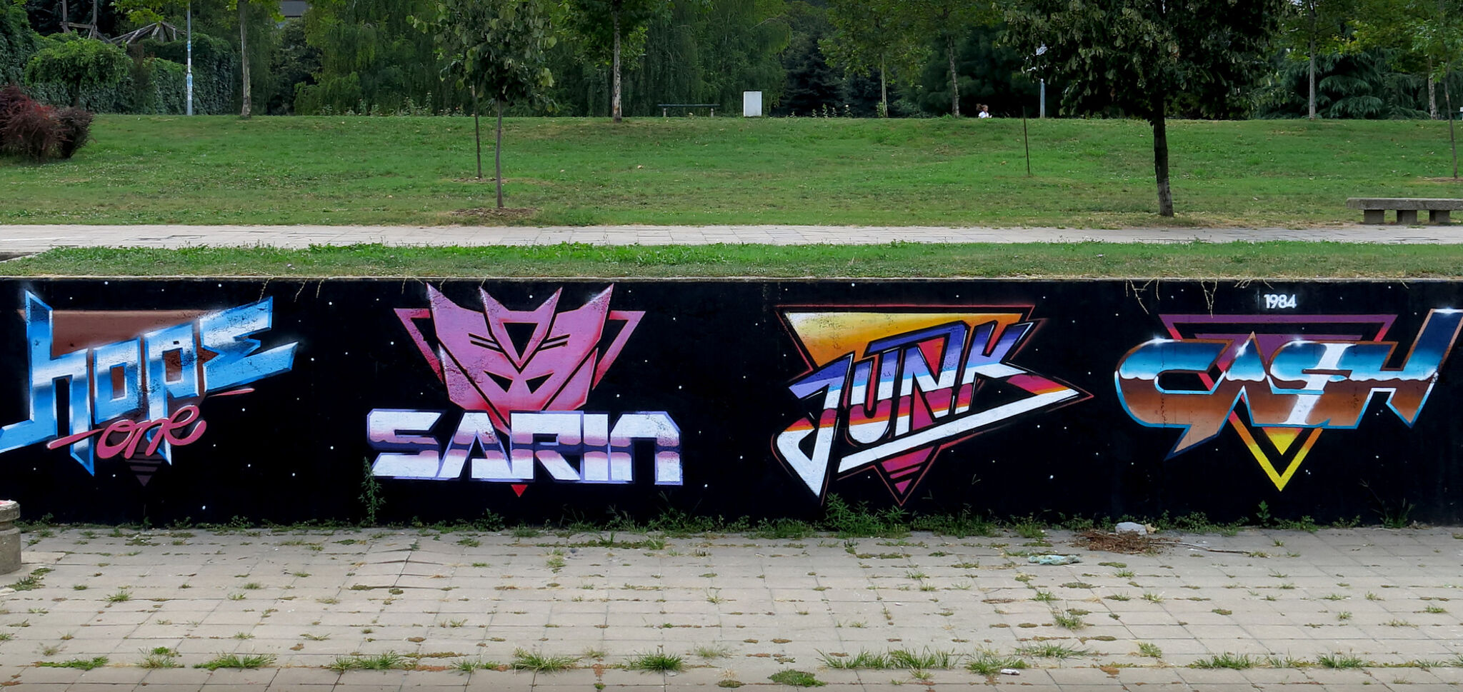 Hope [SRB], Sarin, Junk, Cash&mdash;Yugo 80s