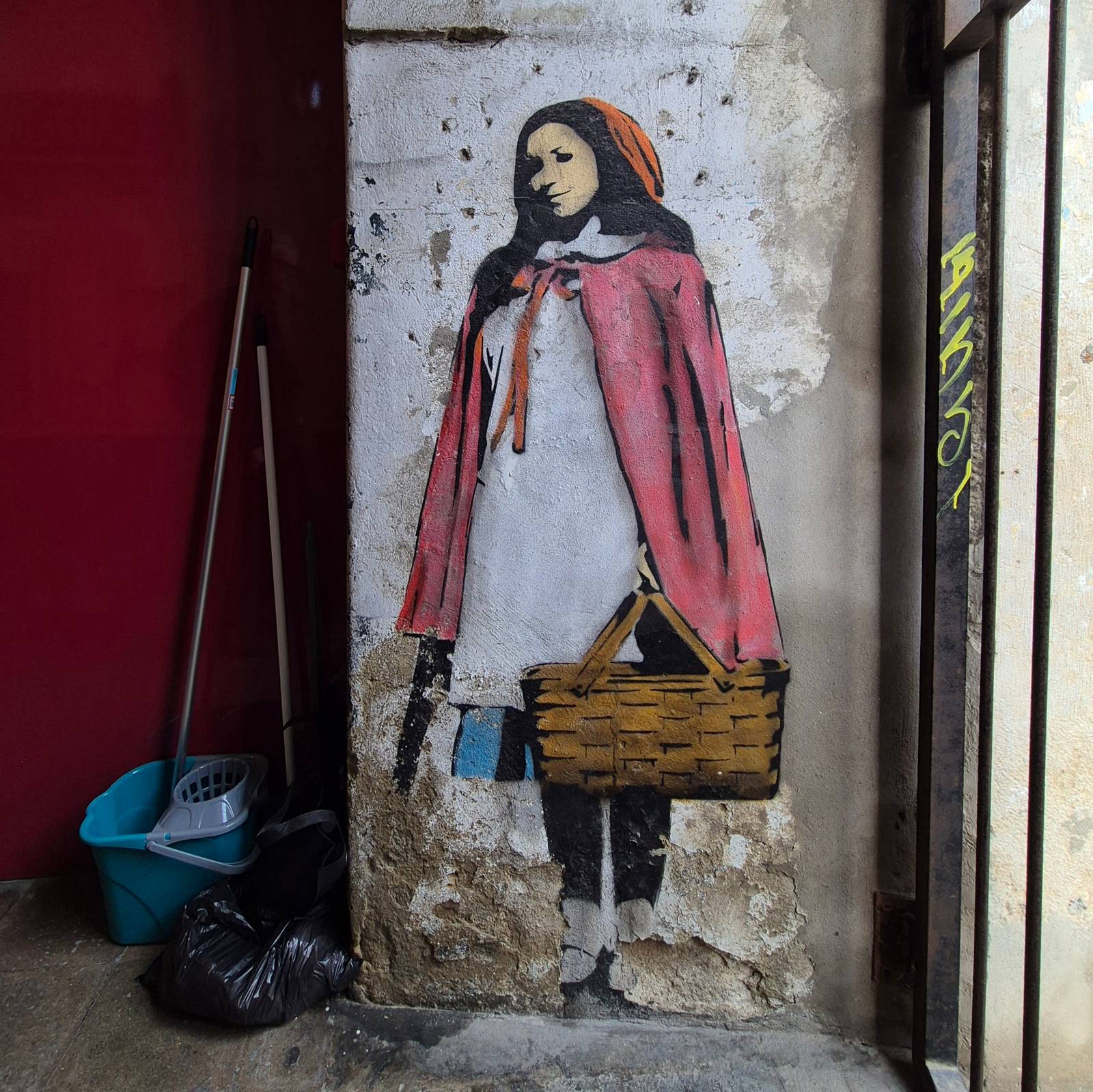 Adres&mdash;Little Red Riding Hood