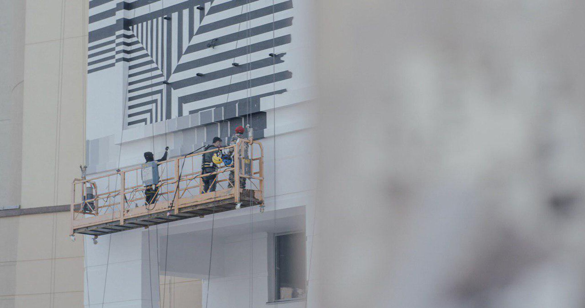 Felipe Pantone&mdash;DATA FALL CHROMO DYNAMICS