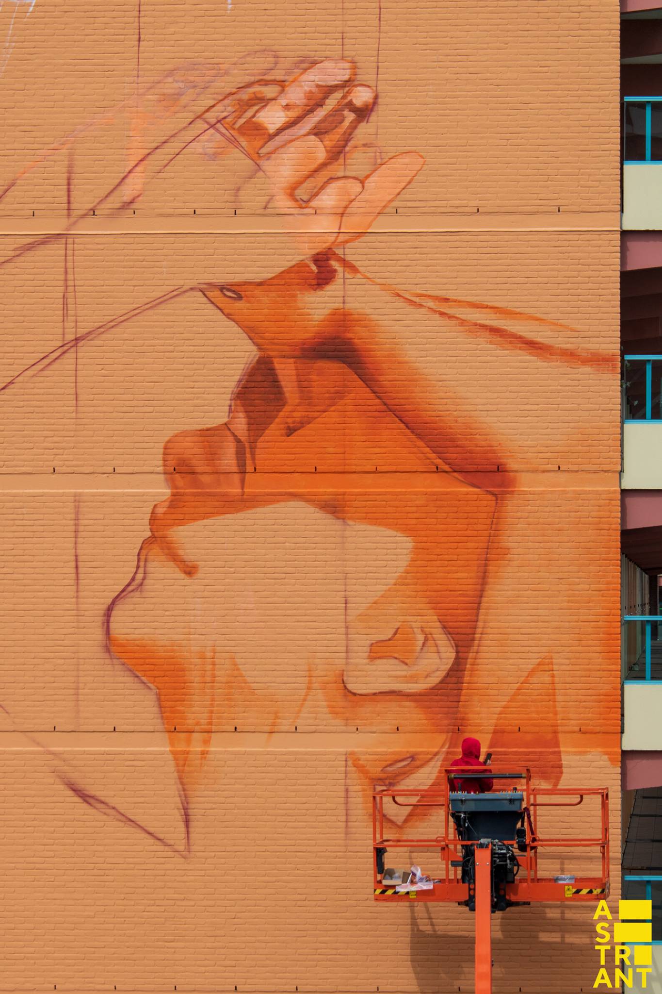 Iota&mdash;Airborne Mural  - Veldhuizen