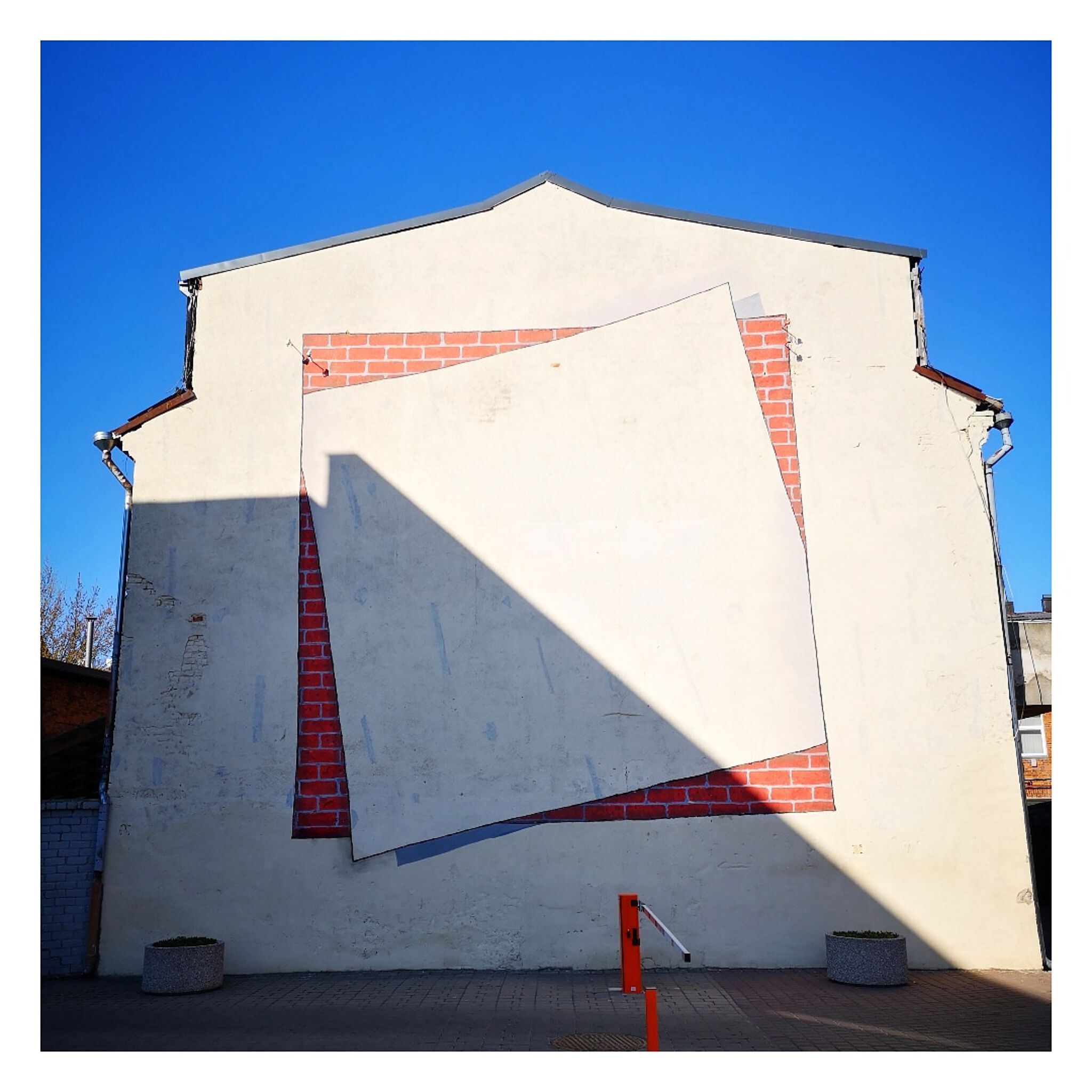 Morfai&mdash;Square