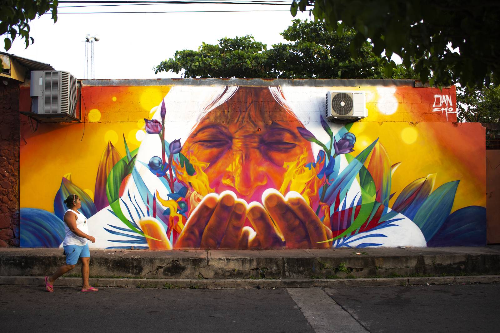 Sancho&mdash;"Luz"