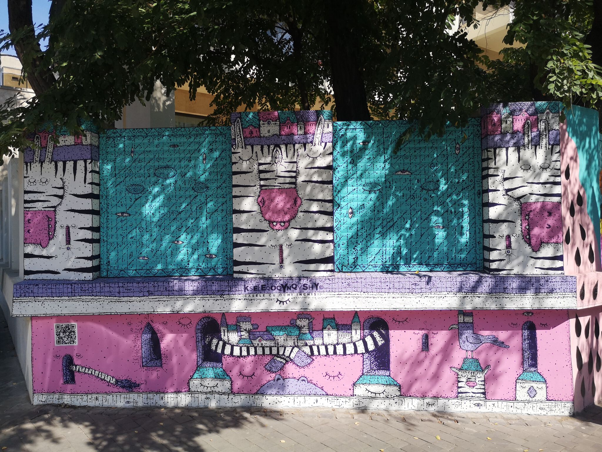 KSELE&mdash;Houses with closed eyes