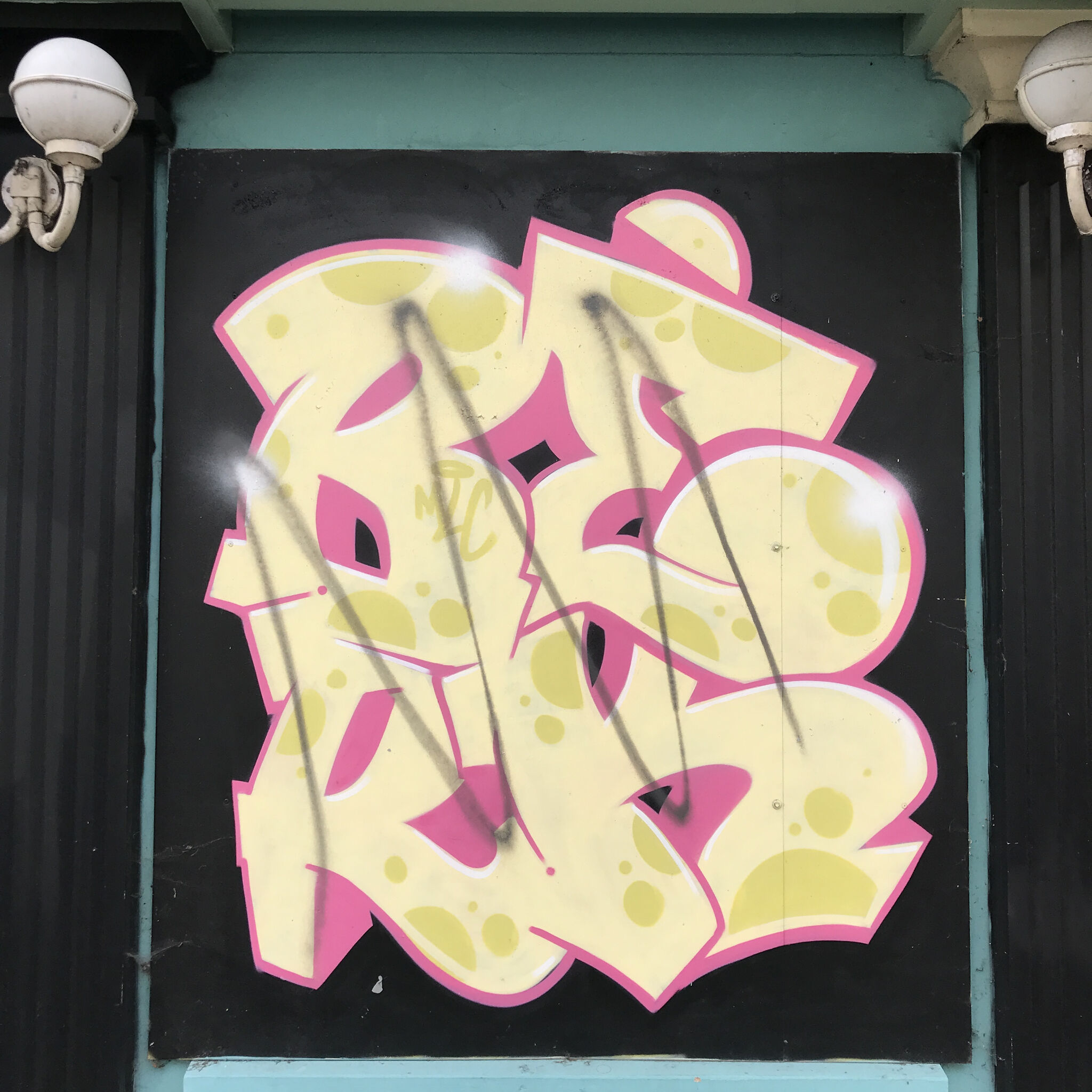 rooabrook, Koe1, Ketones6000, thisismidge, NZIE, Gary Stranger, pogo, RoosArt&mdash;Osborne Road Street Art Gallery