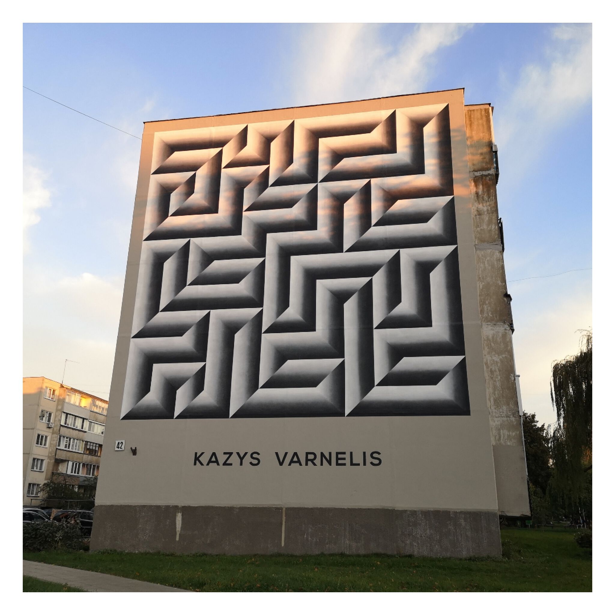 Morfai&mdash;Labyrinth