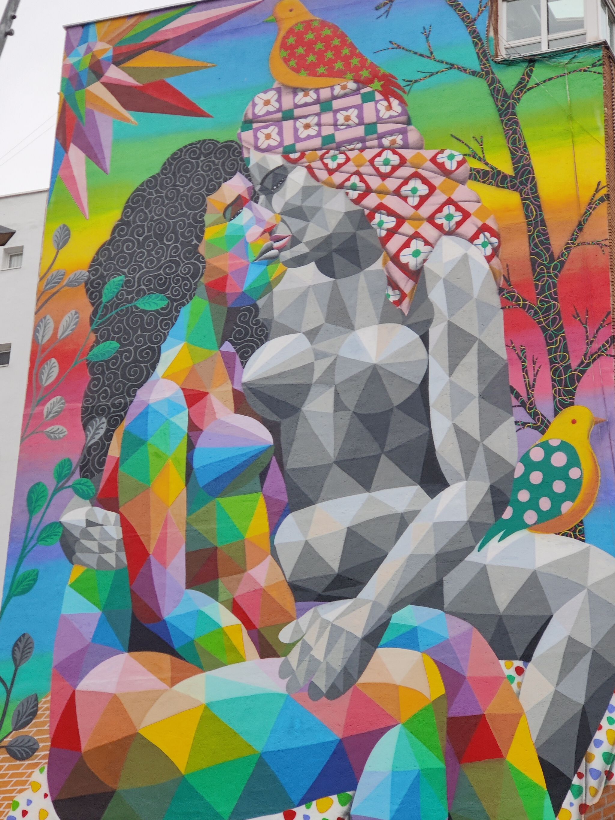Okuda&mdash;The multi-colour kiss