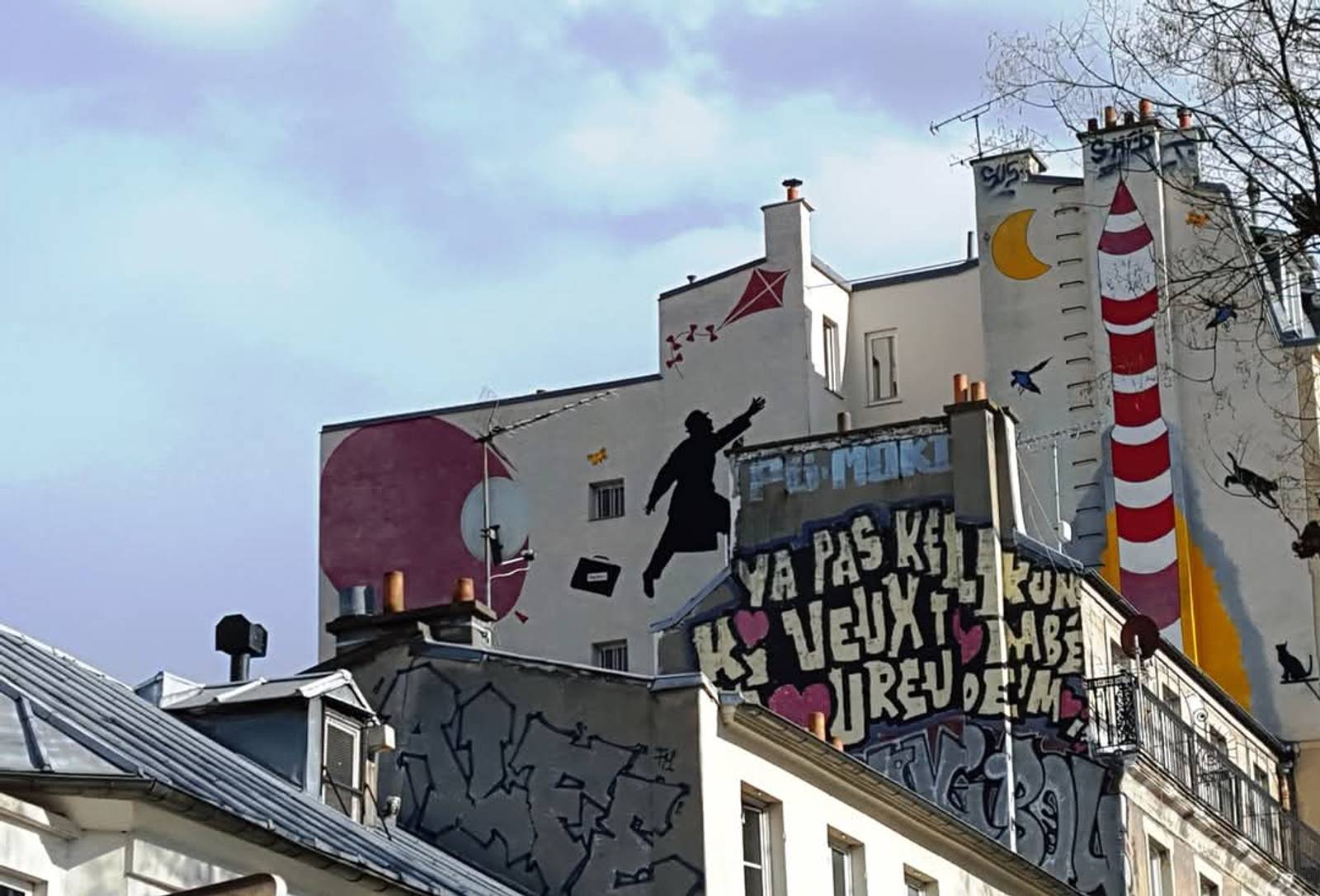 Nemo Street Art&mdash;Entre la terre et la lune - Fusée 🚀