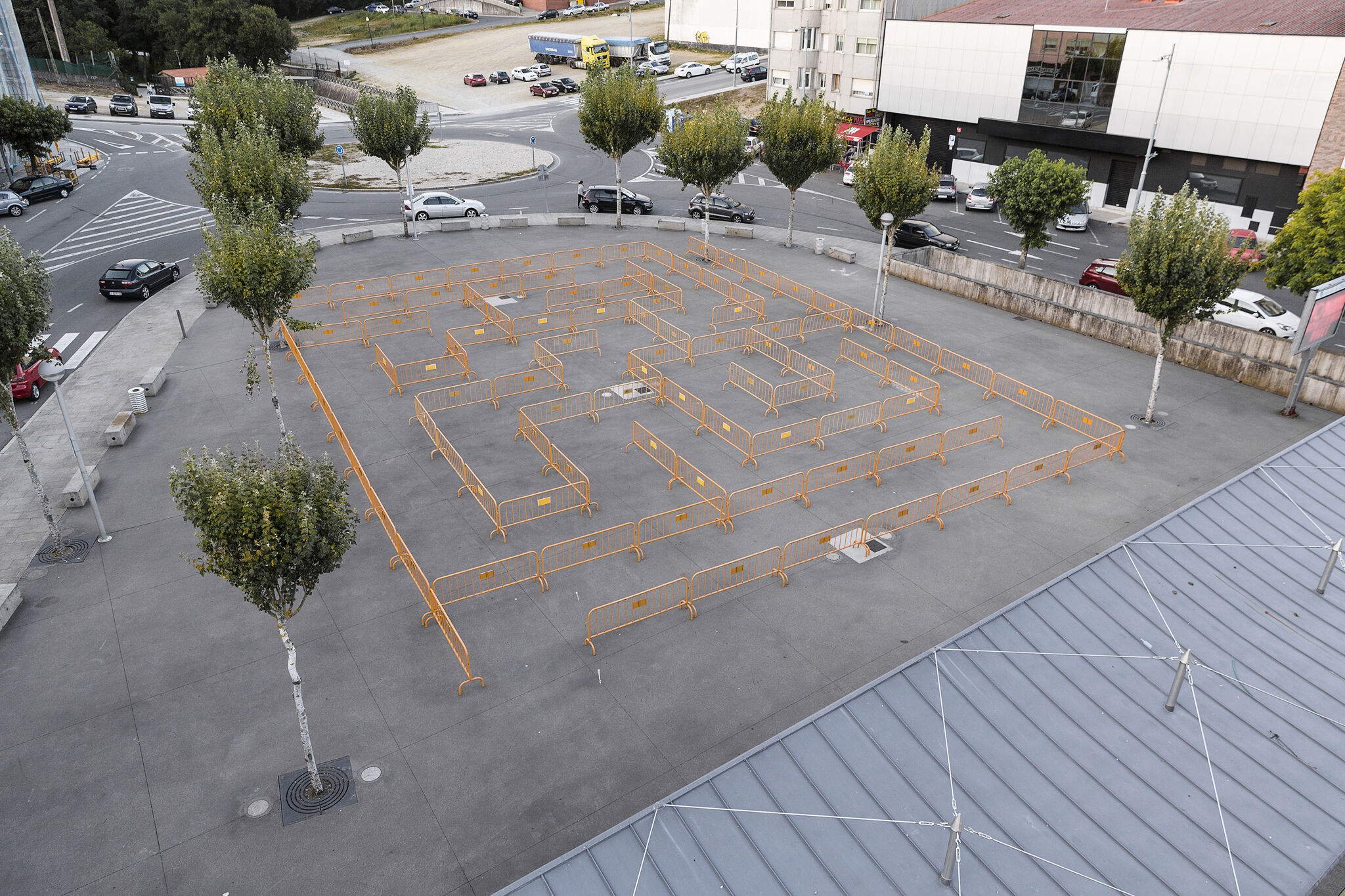 SpY&mdash;Installation by SpY for DESORDES CREATIVAS in Ordes (Galicia, Spain)