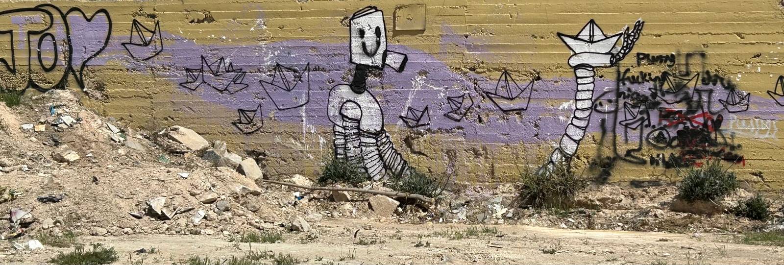 Sardine&mdash;Graffbot and his paper boats