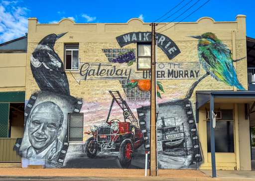Waikerie, Gateway to the Upper Murray