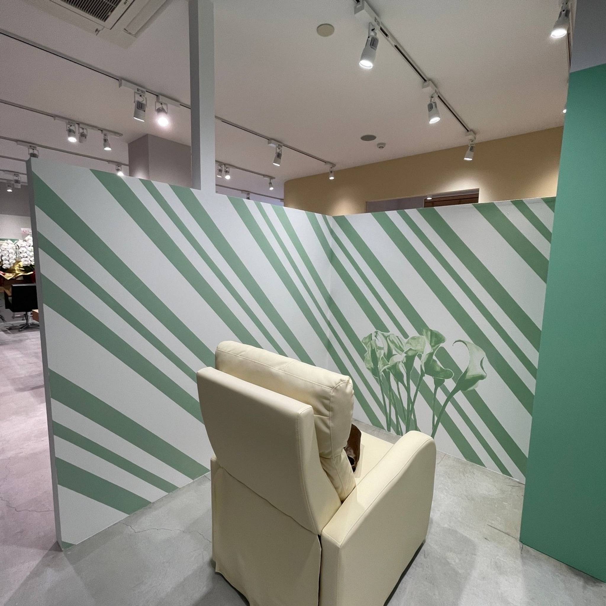 Eastside Transition&mdash;est calla (hair salon)