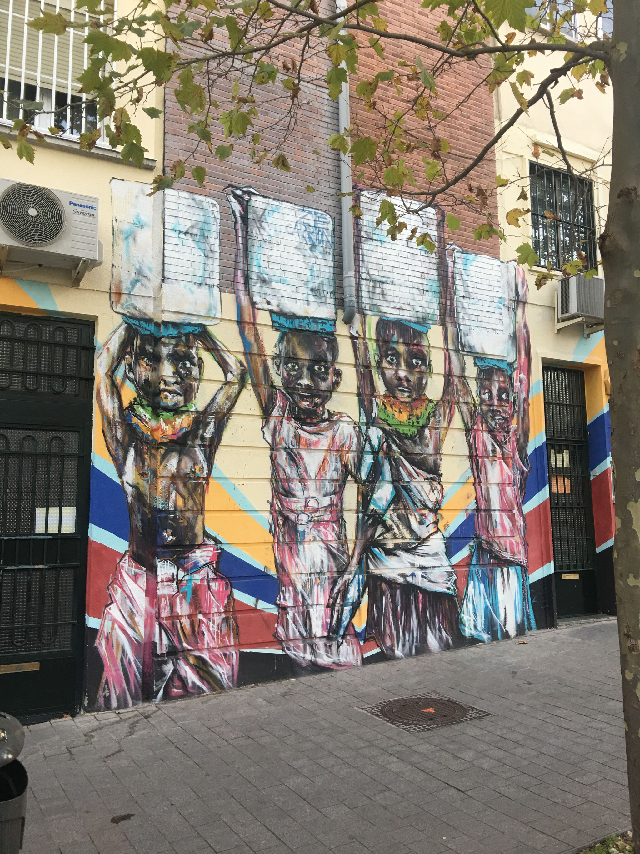 ZE Carrion&mdash;Mural for Mundo Cooperante