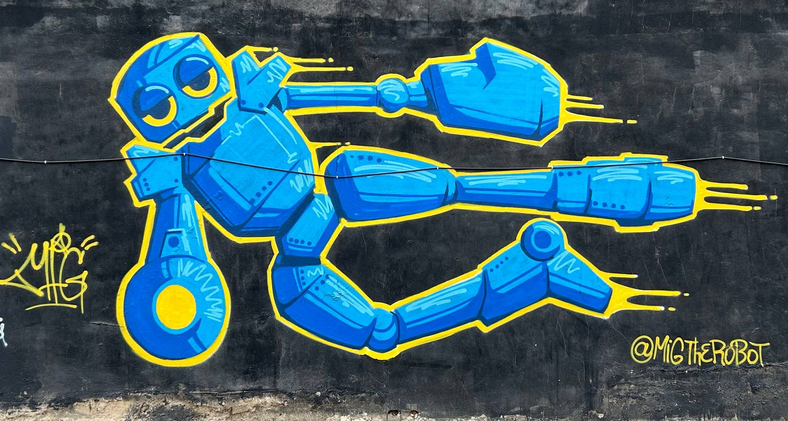 MigTheRobot&mdash;Flying Mig