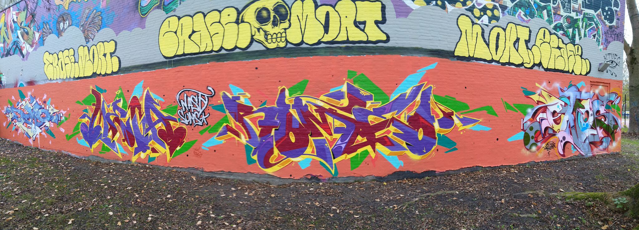 LSD Crew, Romeo, Mega, Erase, Nozm, Nors, Astro, Oreo&mdash;Van Loonstraat Gym (Hall of Fame)