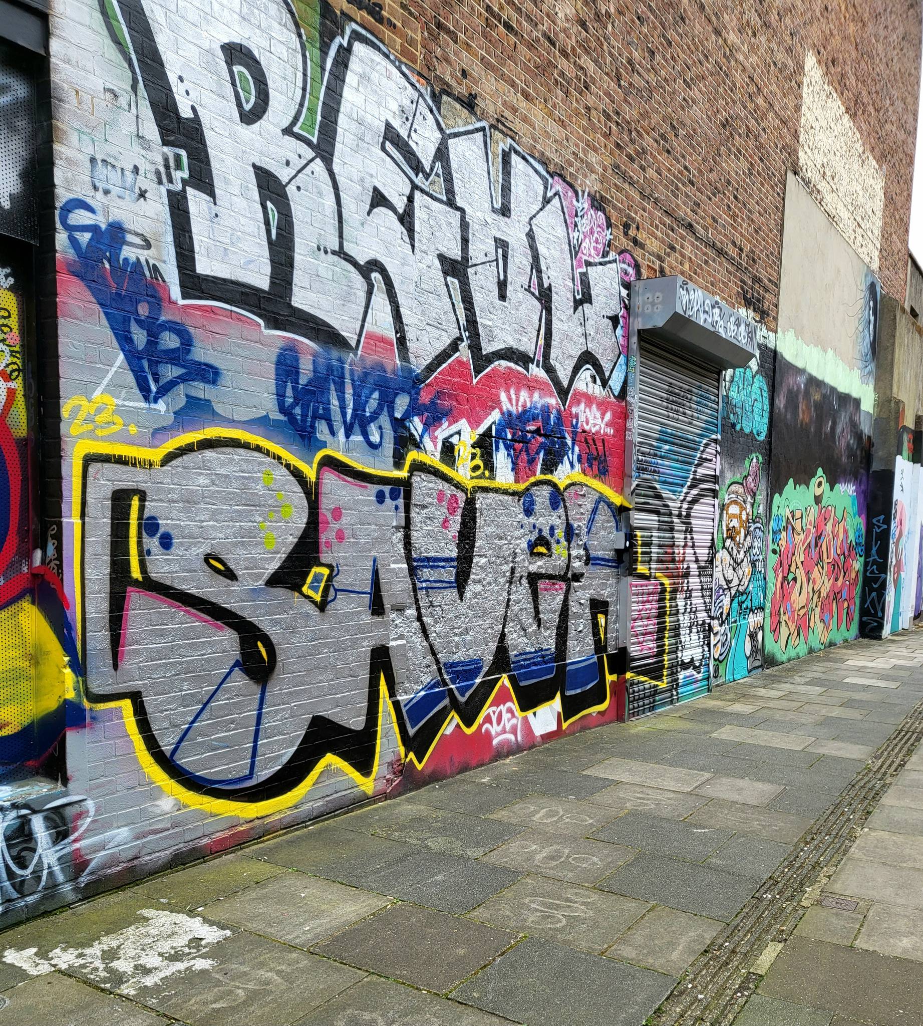 Fark, Roo Abrook, Kloth, NZIE, Sarnie, Nova, South Soak, Berk MLC, Pogo, Mistersamo, RoosArt&mdash;Southsea Ghetto (various artists)