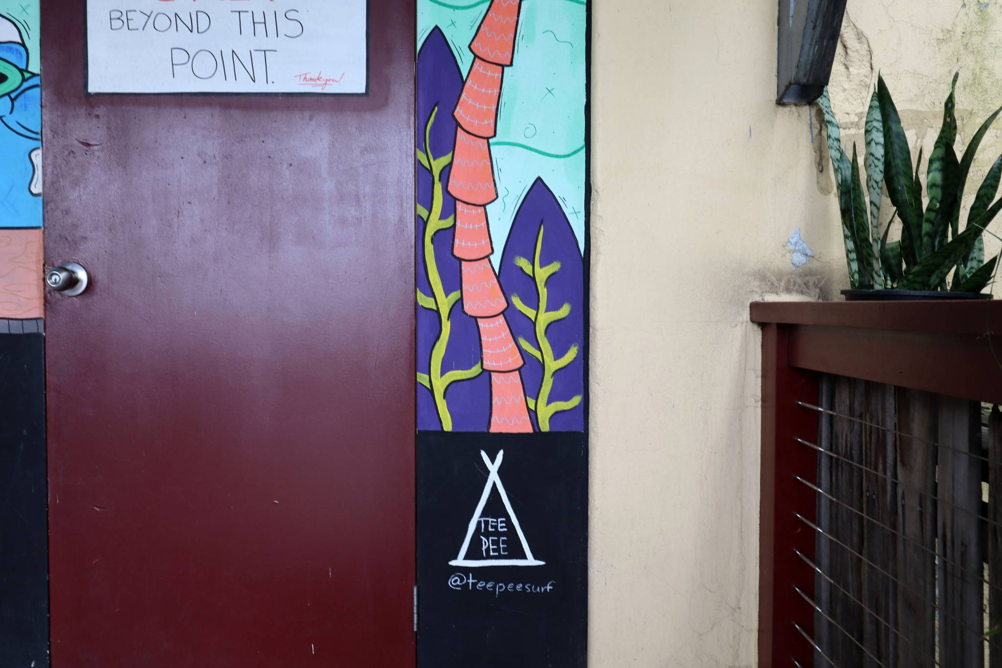 TEE-PEE Surf&mdash;The Dairy Bar Café